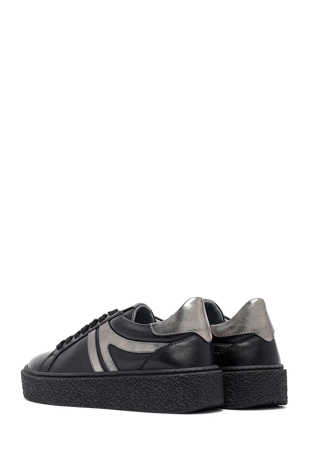 Kadın Siyah Bağcıklı Kalın Tabanlı Deri Sneaker - Image 5