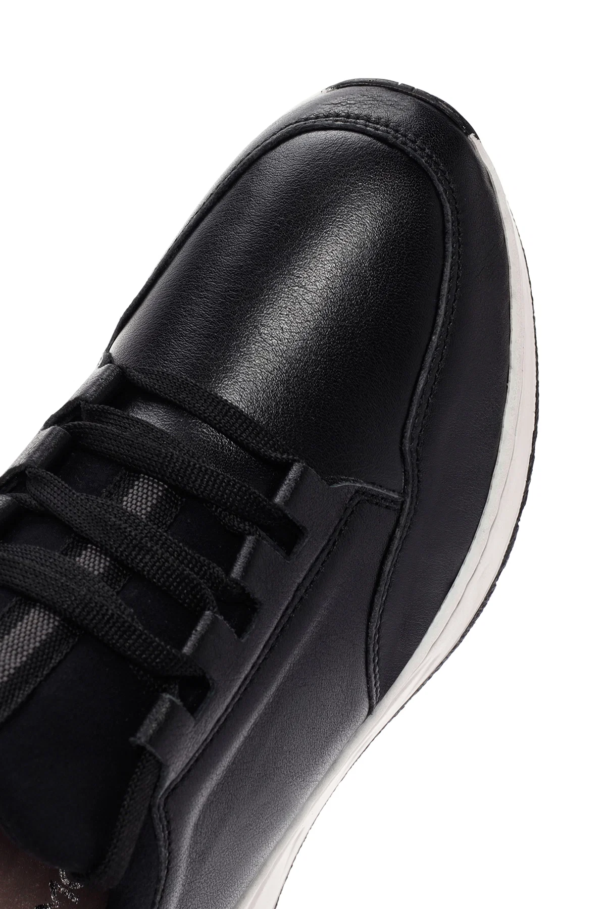Kadın Siyah Bağcıklı Kalın Tabanlı Deri Sneaker - Image 11