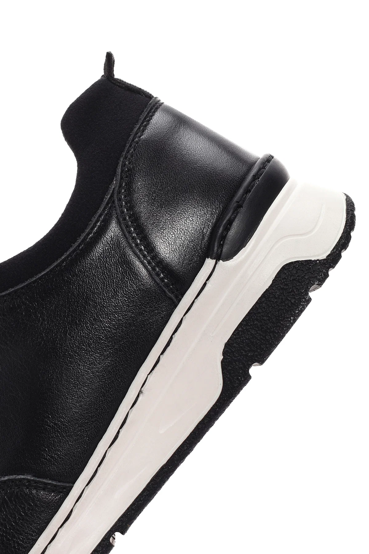 Kadın Siyah Bağcıklı Kalın Tabanlı Deri Sneaker - Image 8