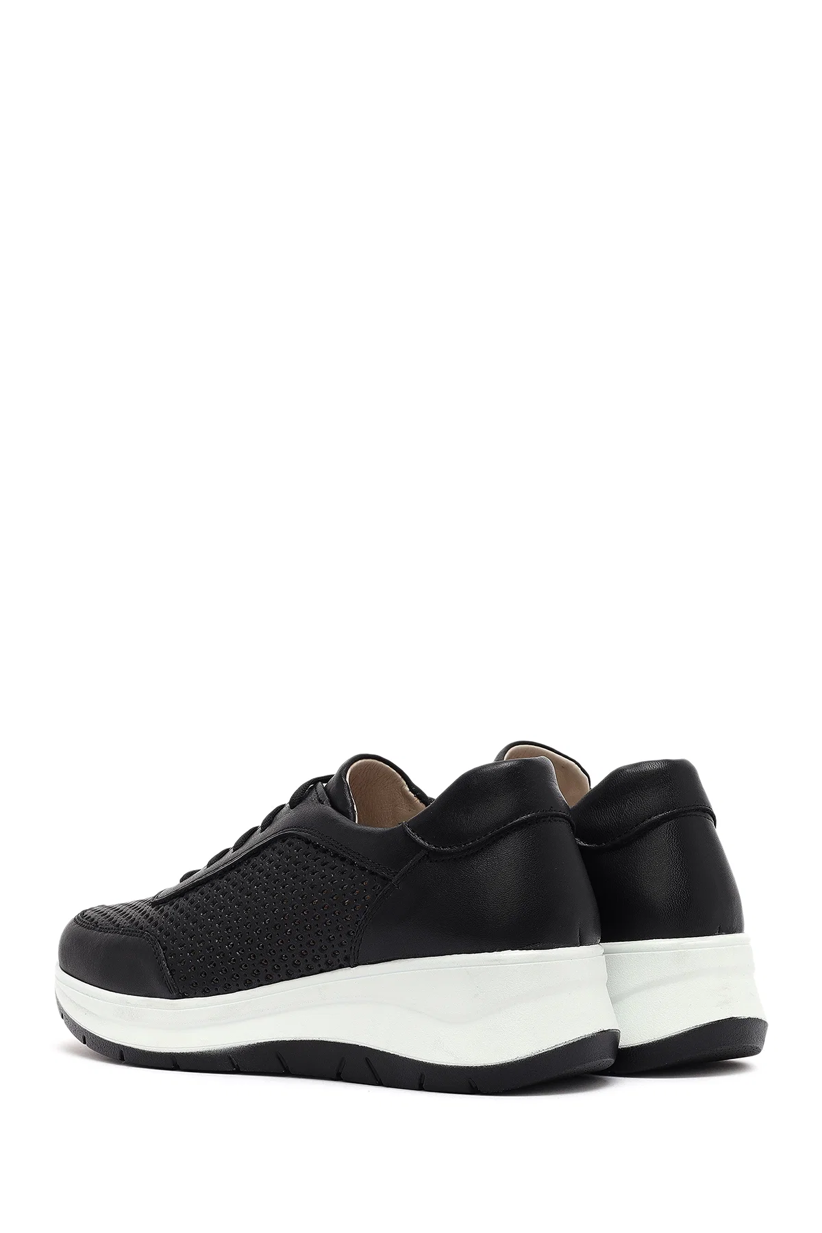 Kadın Siyah Bağcıklı Kalın Tabanlı Deri Sneaker - Image 5