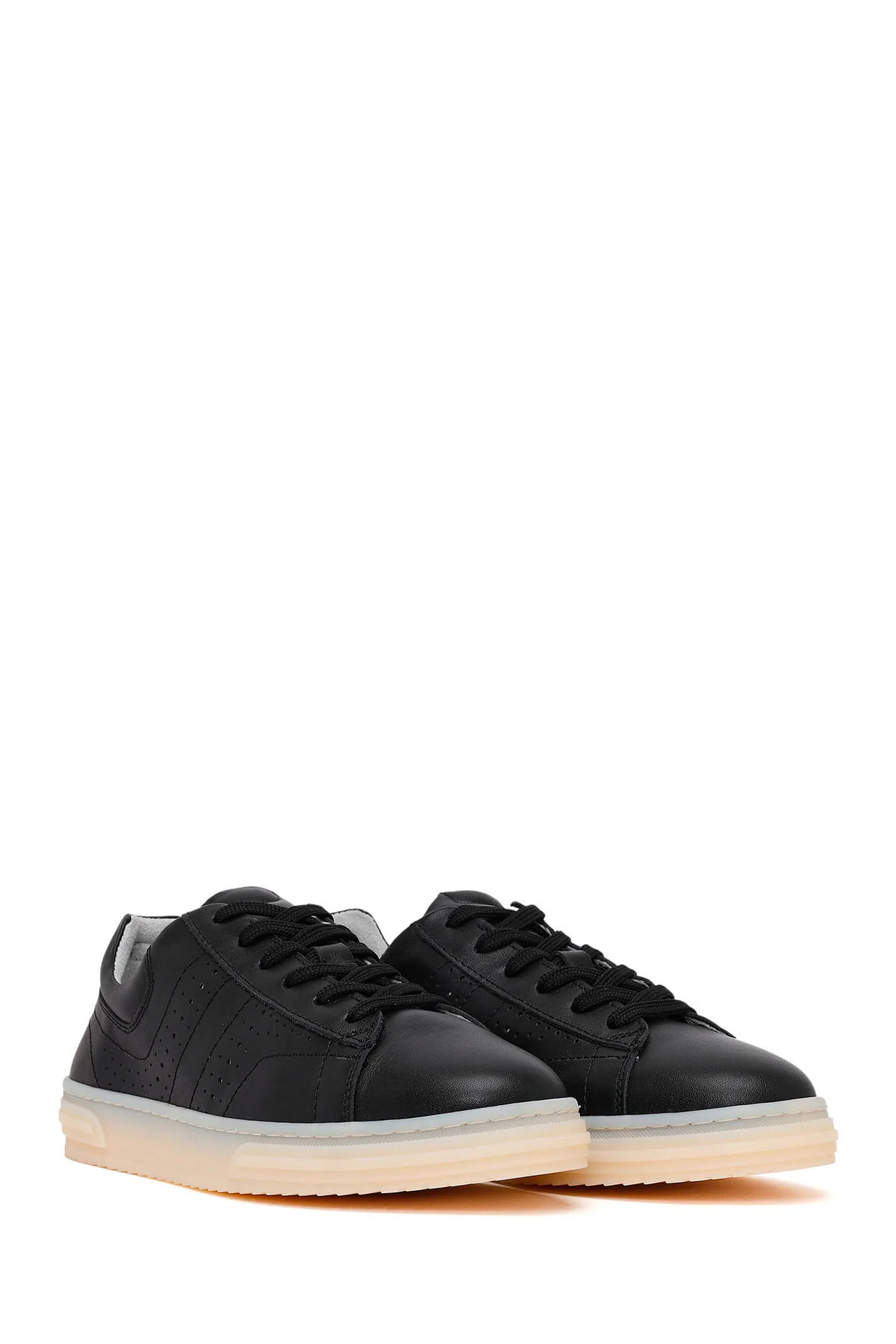 Kadın Siyah Bağcıklı Kalın Tabanlı Deri Sneaker - Image 2