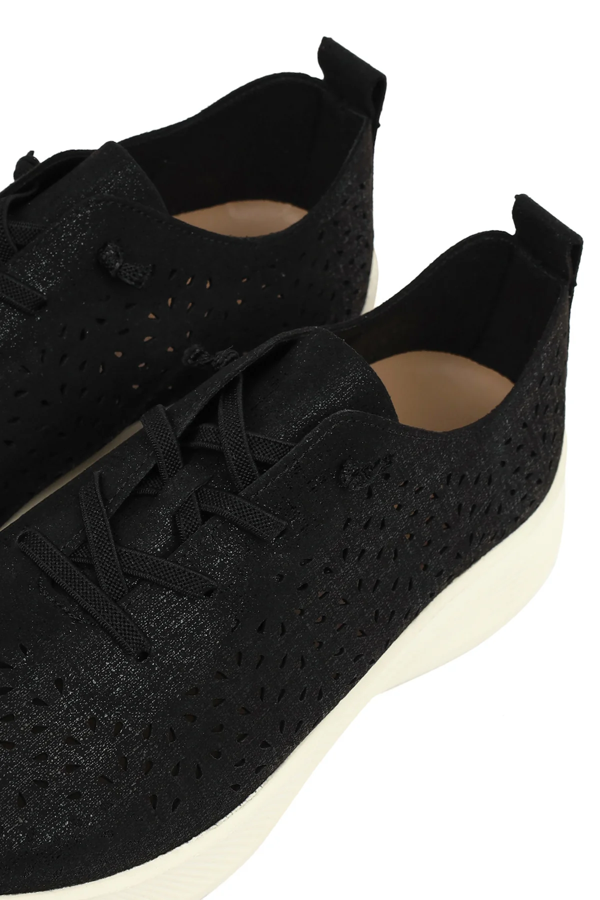 Kadın Siyah Bağcıklı Kalın Tabanlı Desenli Kumaş Comfort Sneaker - Image 10