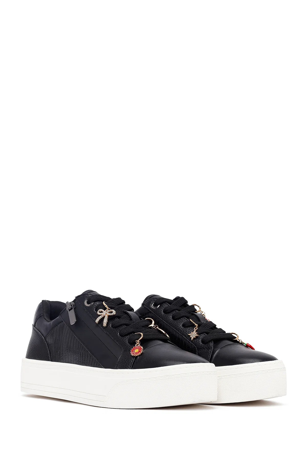 Kadın Siyah Bağcıklı Kalın Tabanlı Sneaker - Image 3