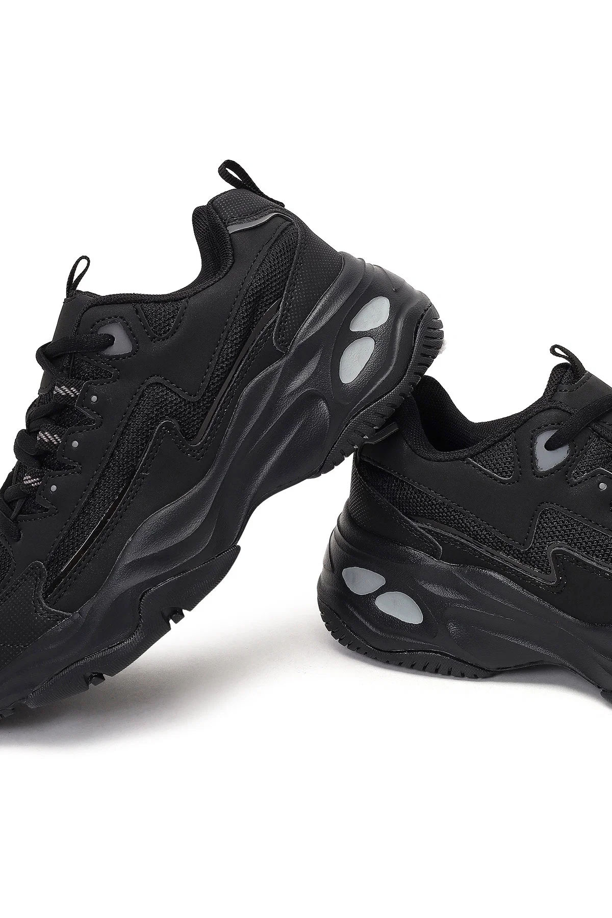 Kadın Siyah Bağcıklı Kalın Tabanlı Sneaker - Image 11