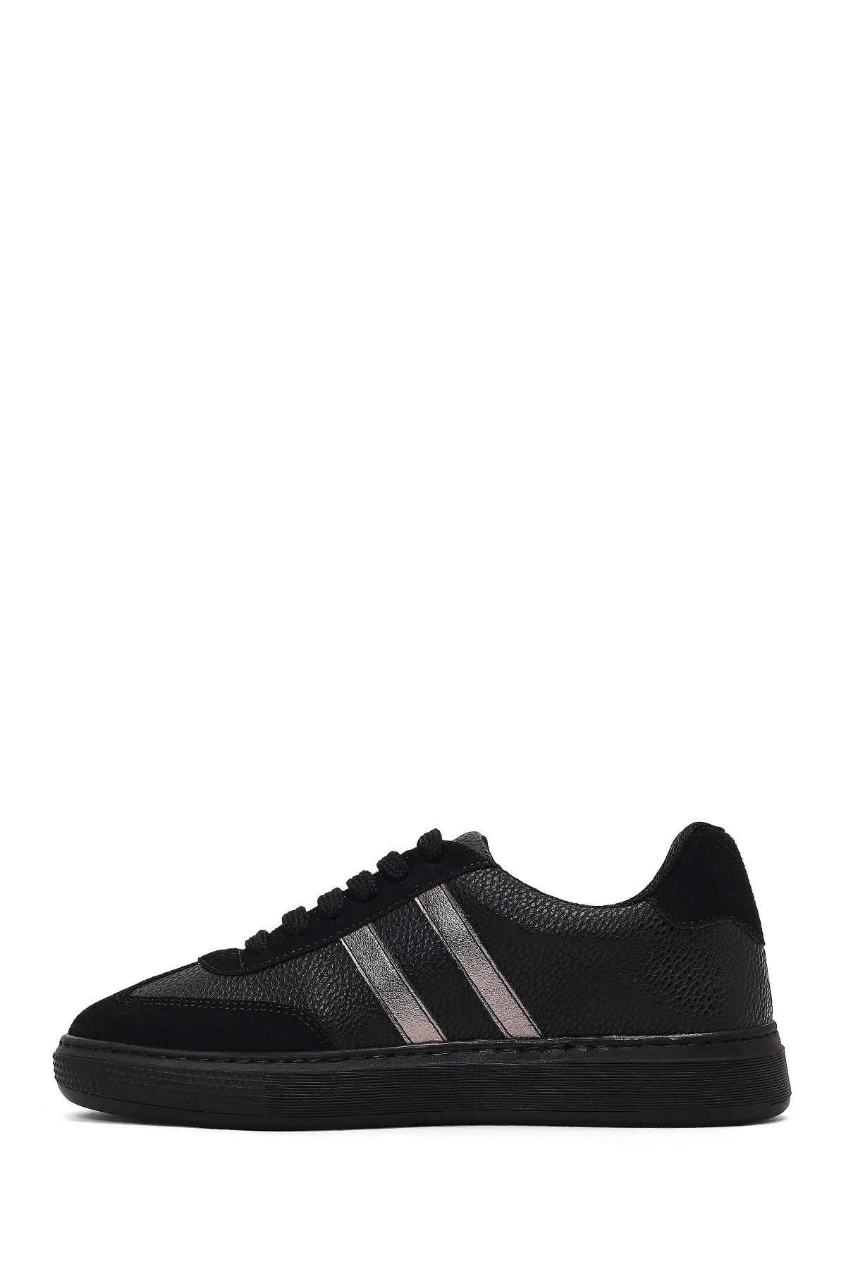 Kadın Siyah Bağcıklı Kalın Tabanlı Sneaker - Image 2