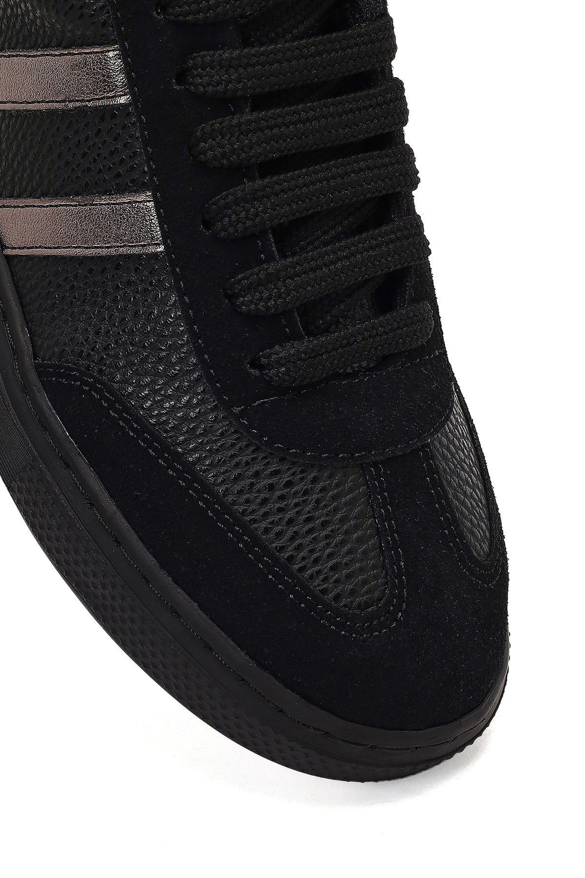 Kadın Siyah Bağcıklı Kalın Tabanlı Sneaker - Image 9