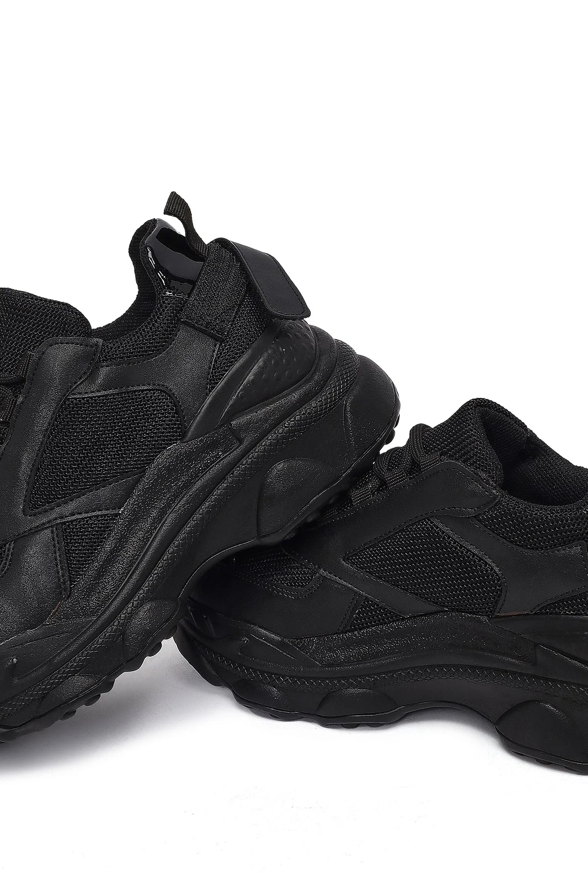 Kadın Siyah Bağcıklı Kalın Tabanlı Sneaker - Image 9