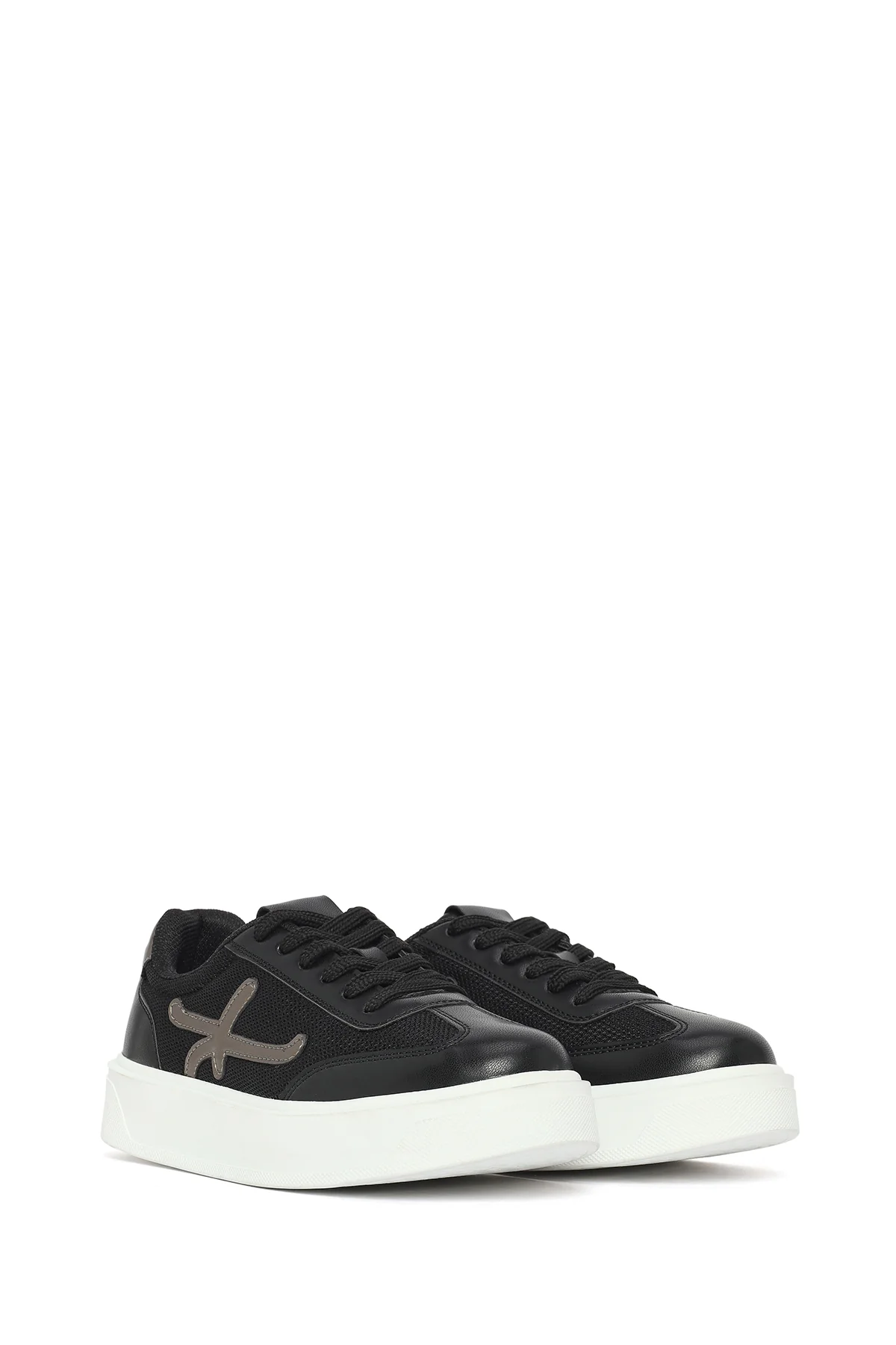 Kadın Siyah Bağcıklı Kalın Tabanlı Sneaker - Image 2