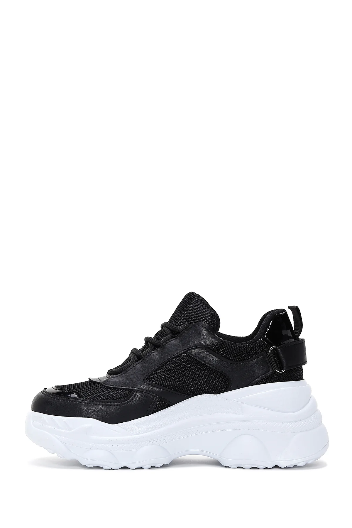 Kadın Siyah Bağcıklı Kalın Tabanlı Sneaker - Image 4