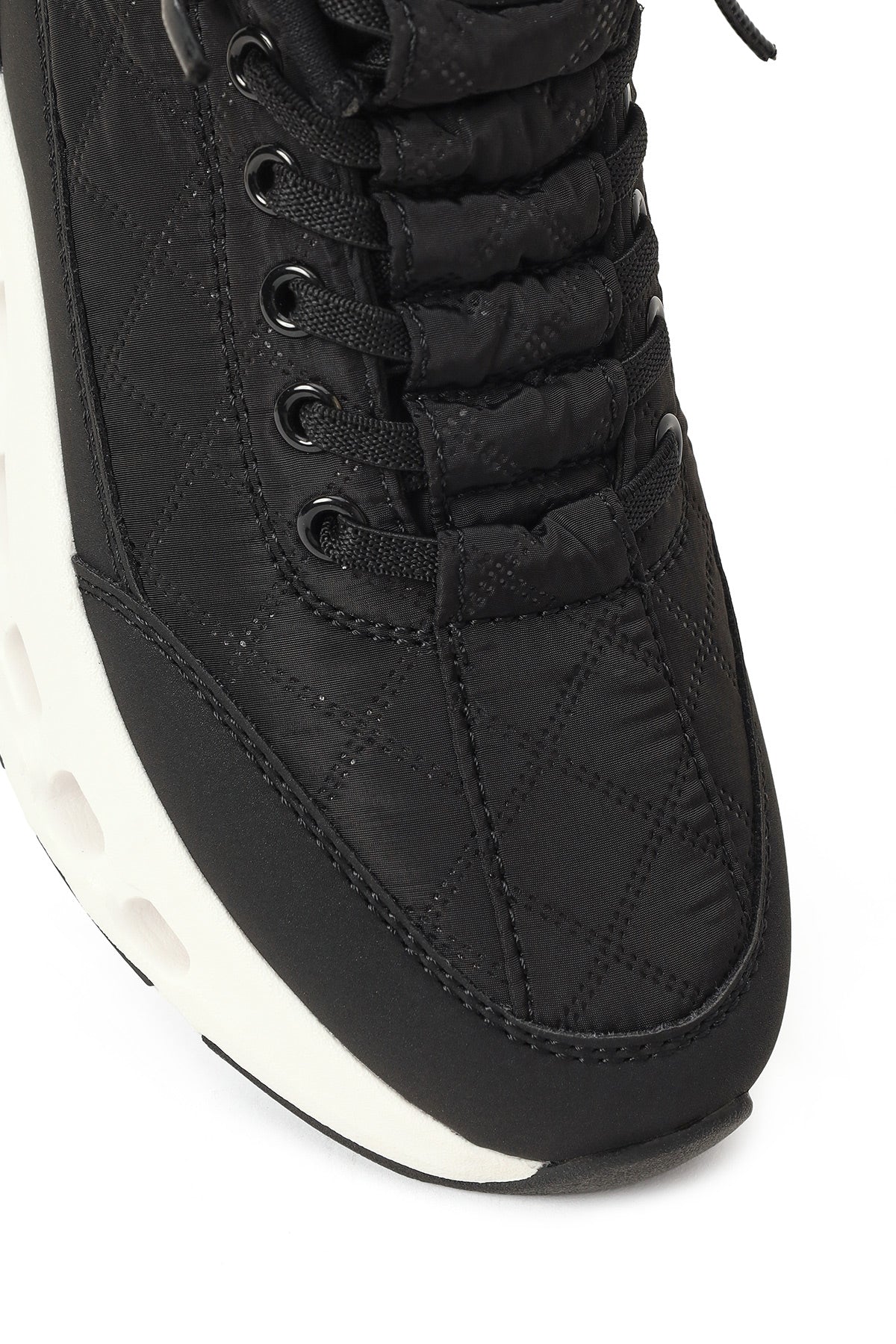 Kadın Siyah Bağcıklı Kalın Tabanlı Sneaker - Image 9