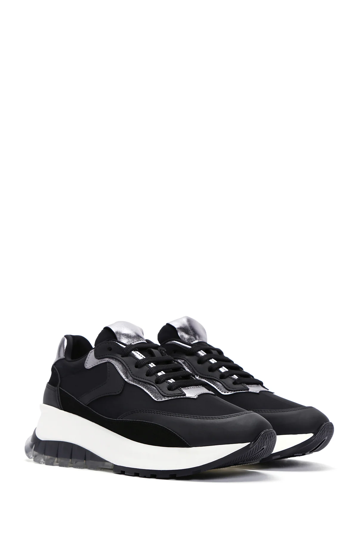 Kadın Siyah Bağcıklı Kalın Tabanlı Spor Sneaker - Image 3
