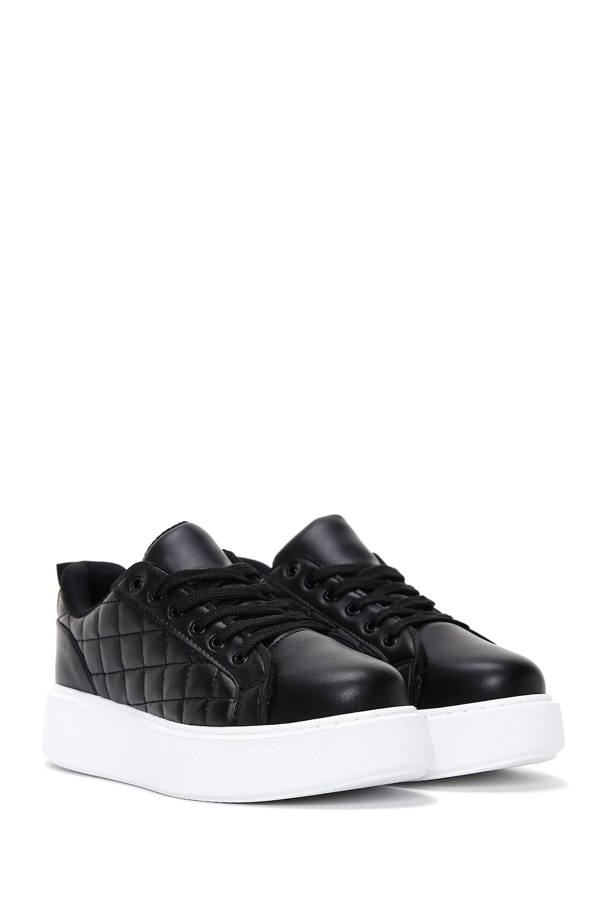 Kadın Siyah Bağcıklı Kapitone Sneaker - Image 3