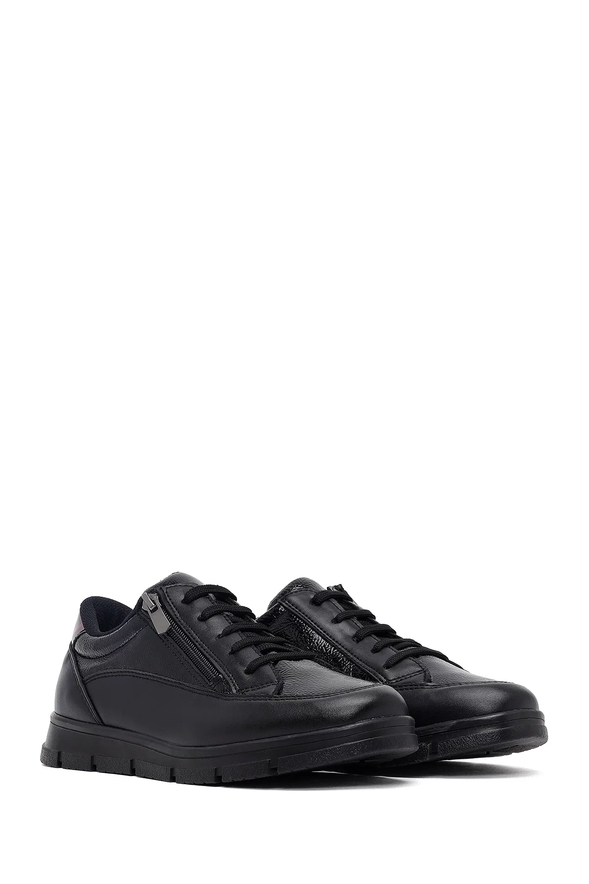 Kadın Siyah Bağcıklı Sneaker - Image 3