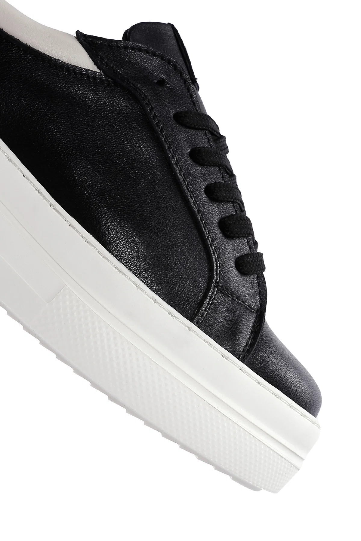 Kadın Siyah Bağcıklı Yüksek Taban Deri Sneaker - Image 10