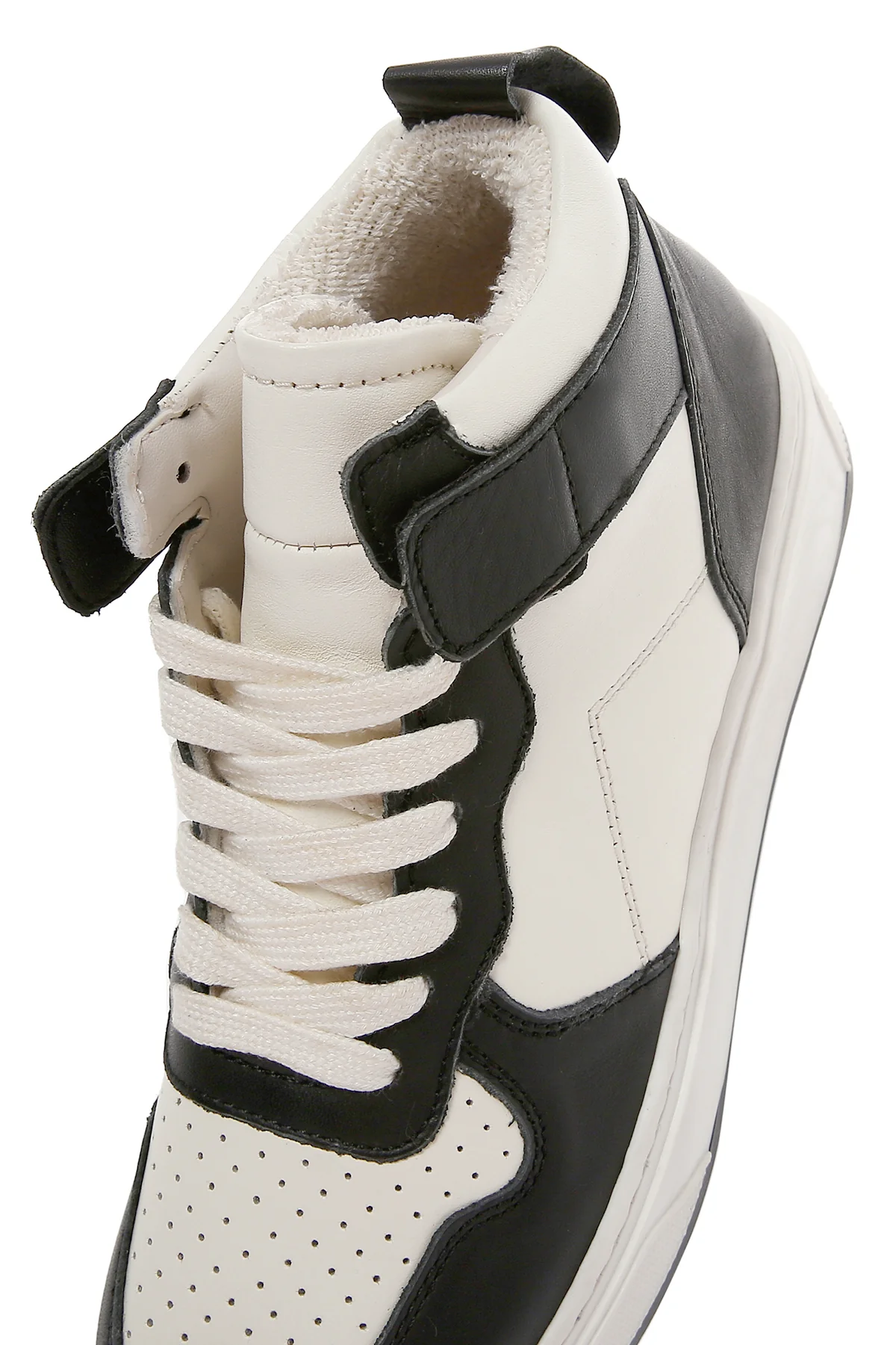 Kadın Siyah Deri Bilekli Sneaker - Image 7