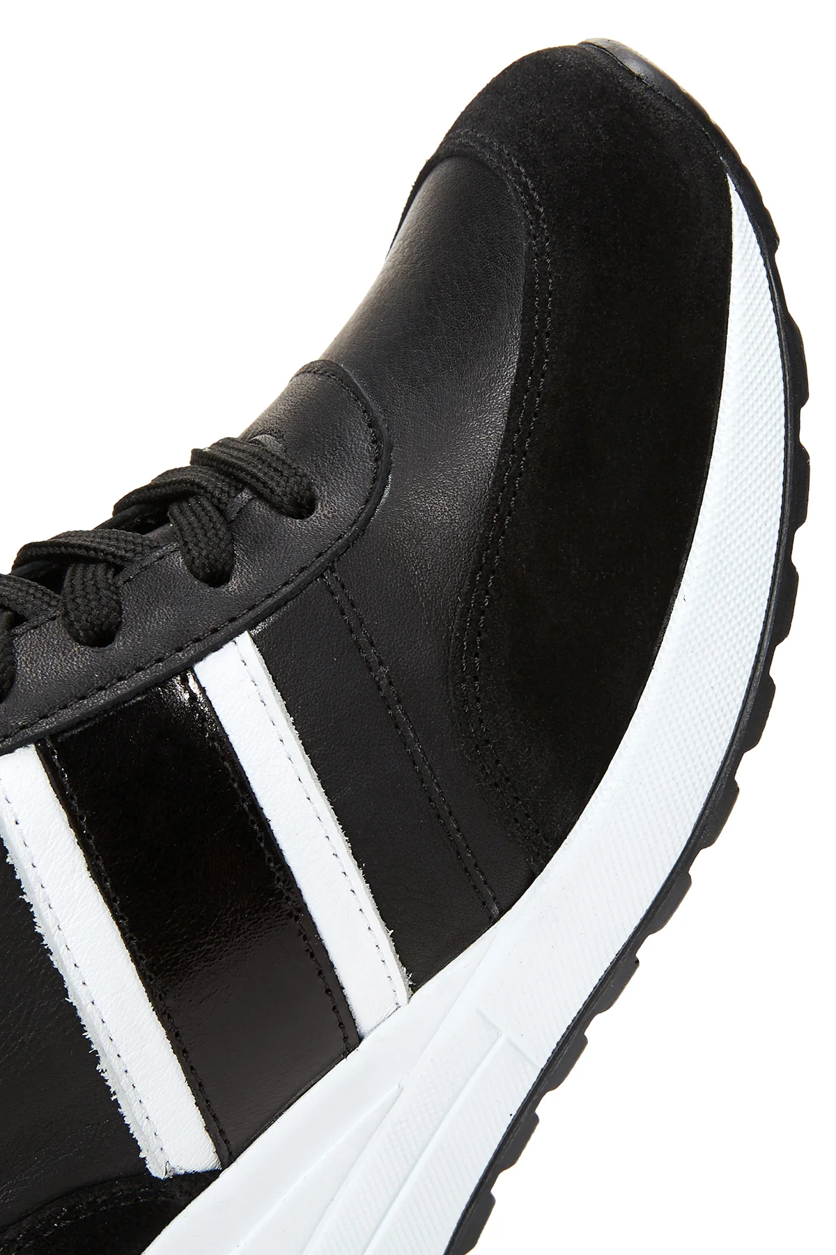 Kadın Siyah Deri Dolgu Topuklu Sneaker - Image 7