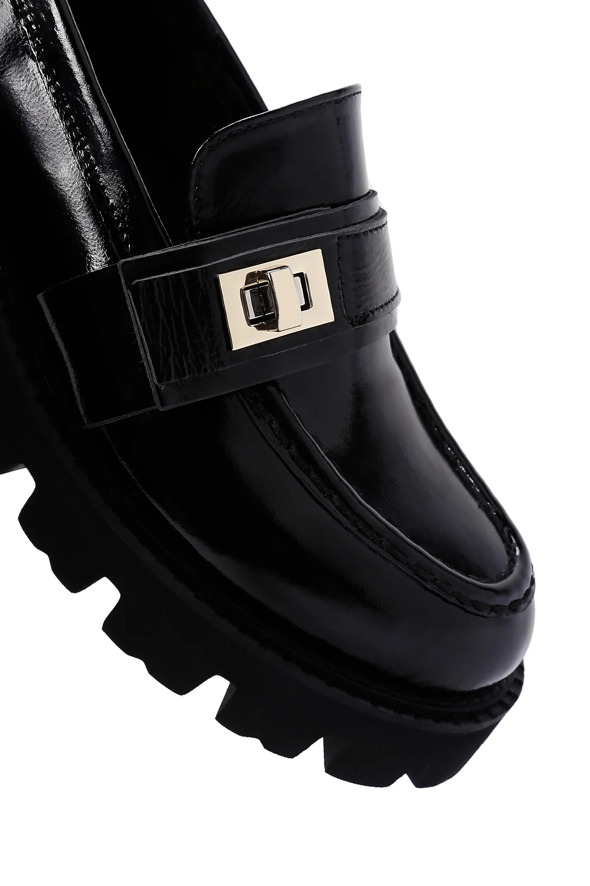 Kadın Siyah Deri Kalın Tabanlı Rugan Casual Loafer - Image 10