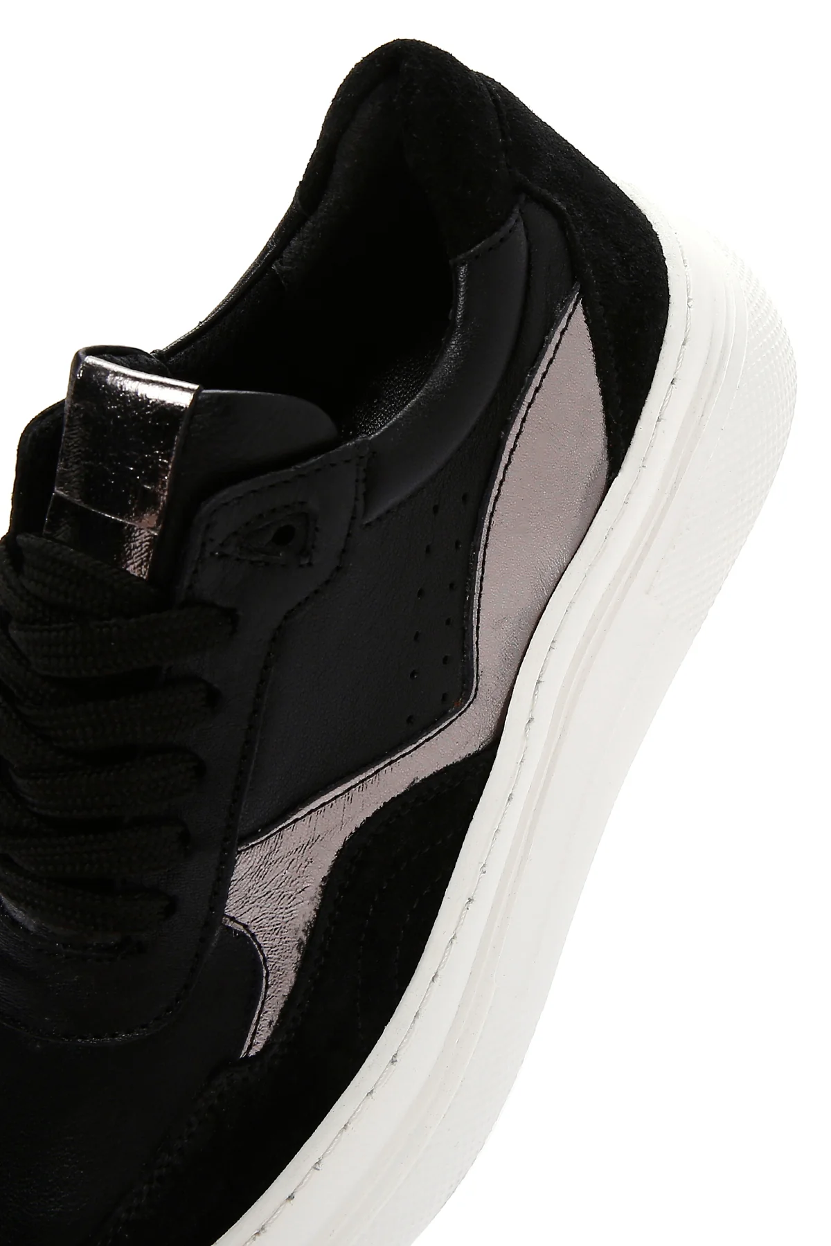 Kadın Siyah Deri Kalın Tabanlı Sneaker - Image 8