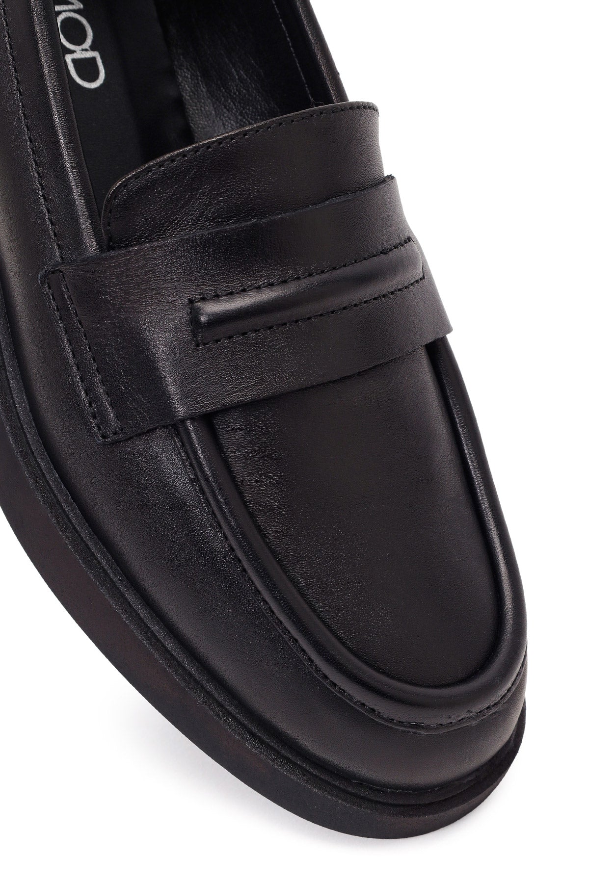 Kadın Siyah Deri Maskülen Loafer - Image 9