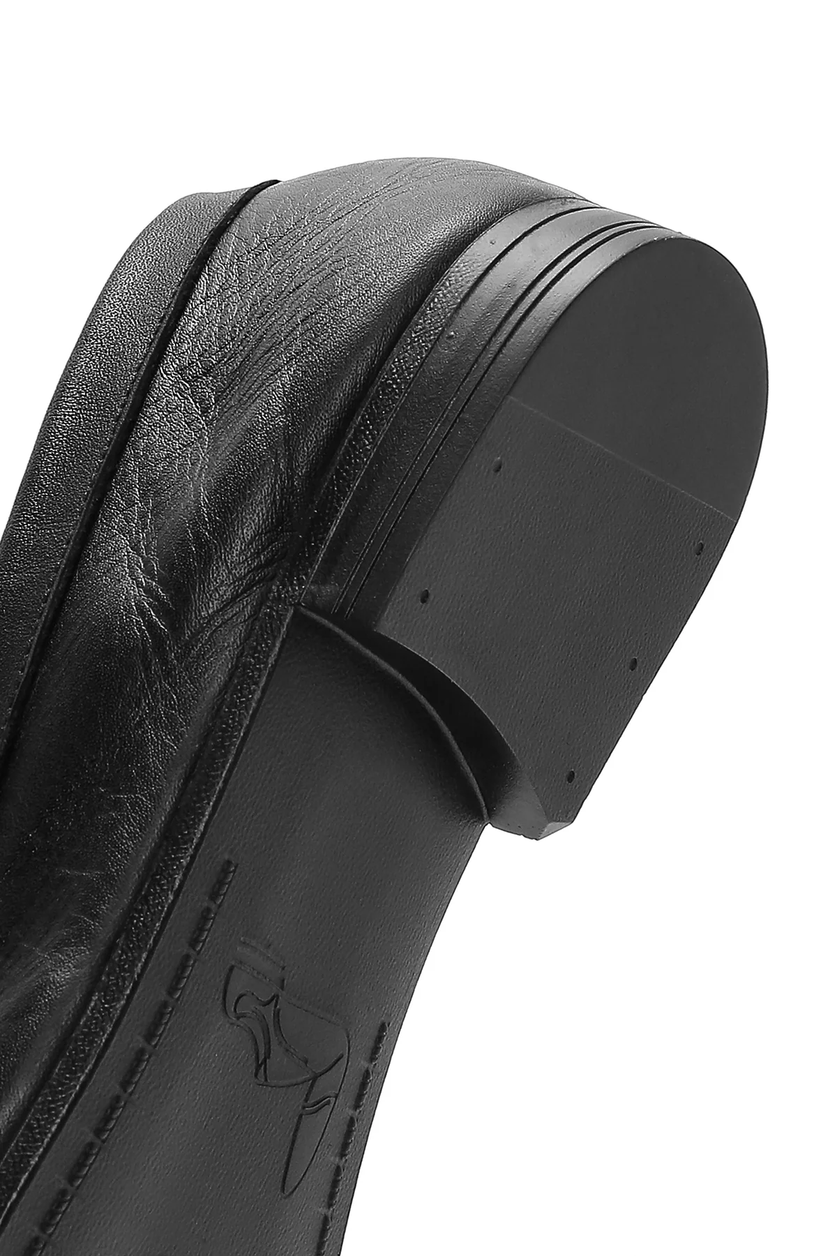 Kadın Siyah Deri Maskülen Loafer - Image 9