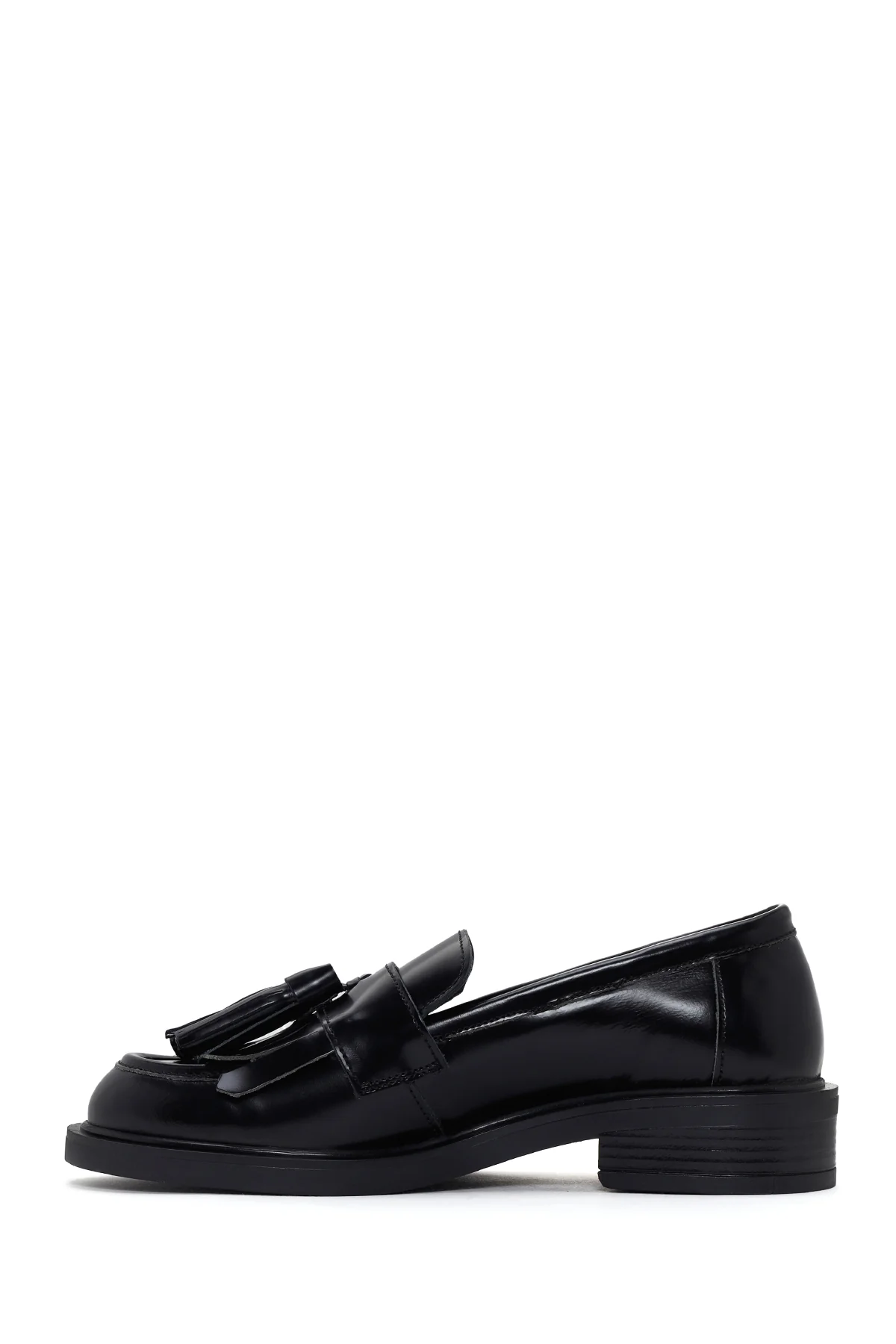 Kadın Siyah Deri Püsküllü Maskülen Loafer - Image 2