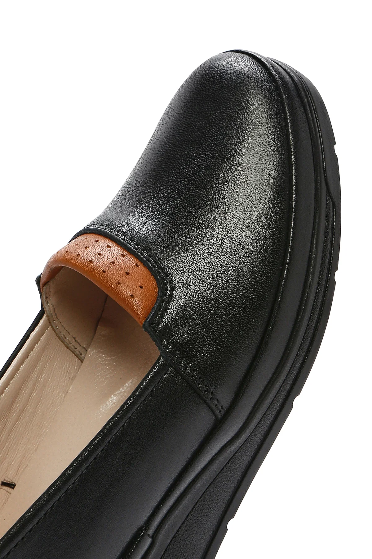 Kadın Siyah Dolgu Topuklu Deri Comfort Loafer - Image 8