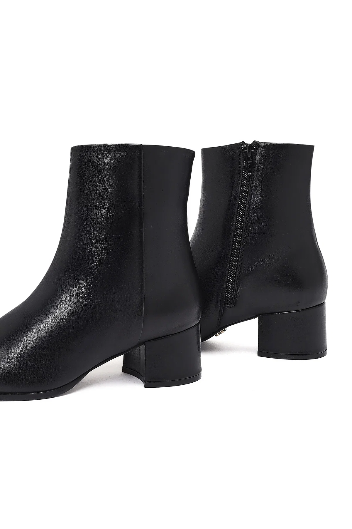 Kadın Siyah Fermuarlı Kısa Kalın Topuklu Deri Bot - Image 10