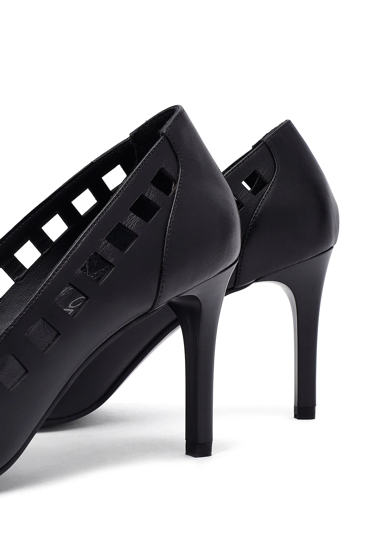 Kadın Siyah İnce Topuklu Deri Stiletto - Image 10