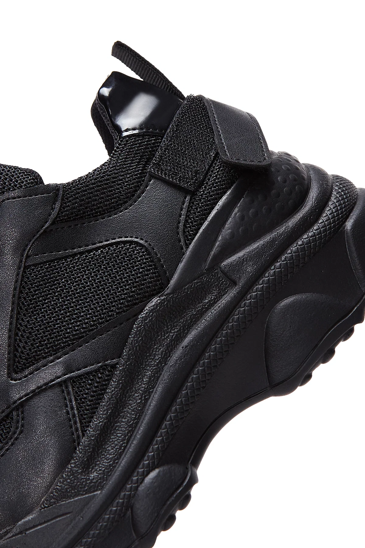 Kadın Siyah Kalın Tabanlı Bağcıklı Sneaker - Image 7