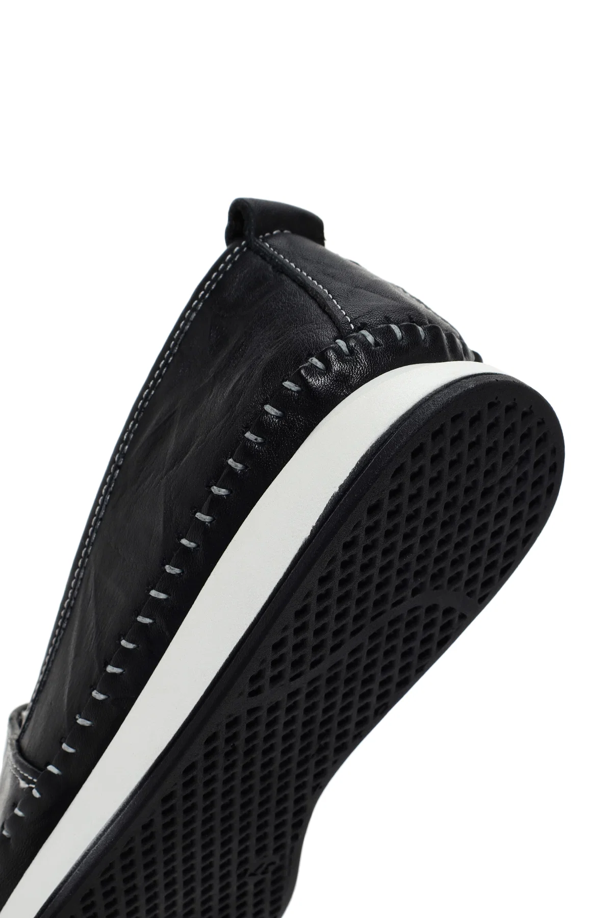 Kadın Siyah Kalın Tabanlı Deri Comfort Loafer - Image 10