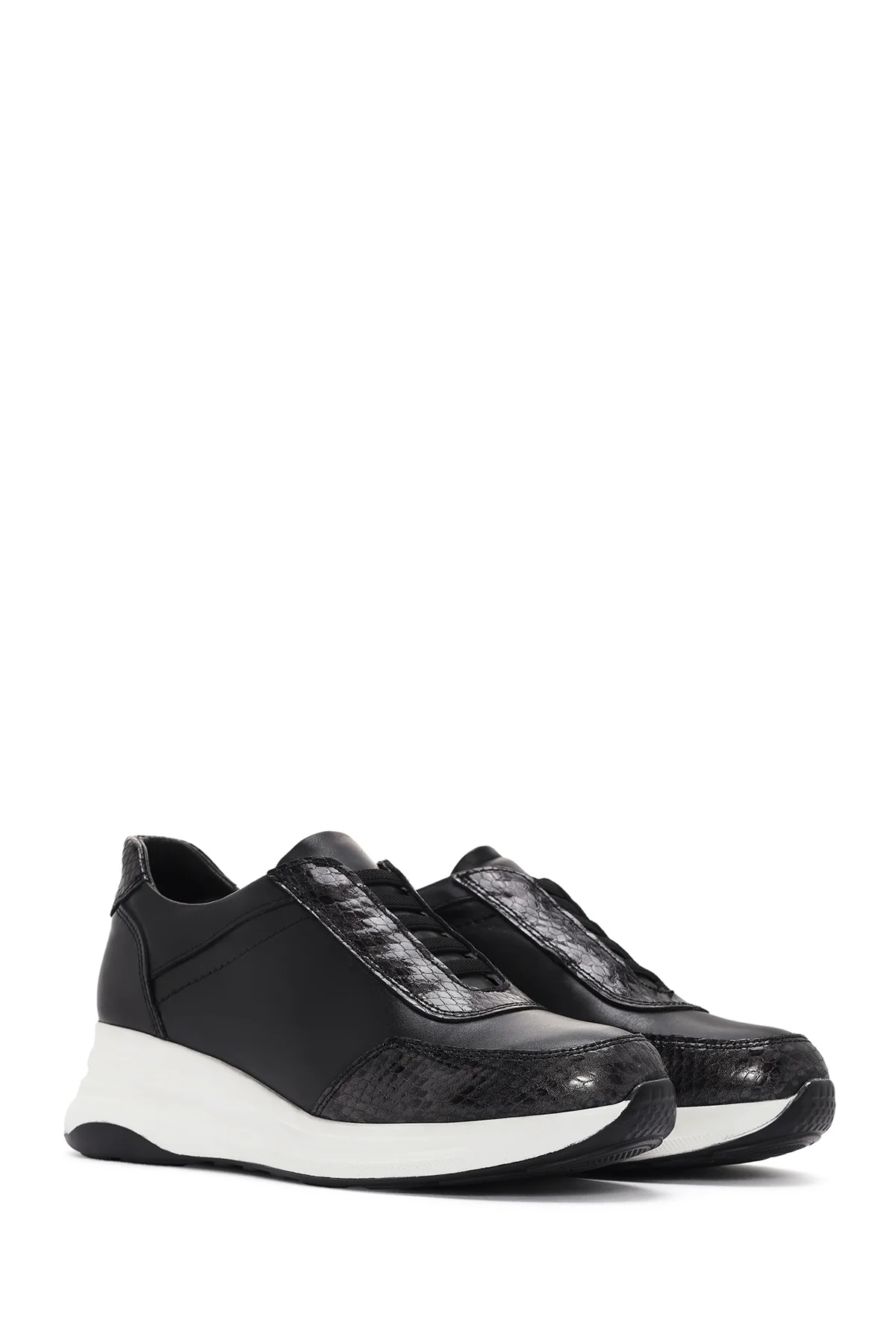 Kadın Siyah Kalın Tabanlı Deri Sneaker - Image 3