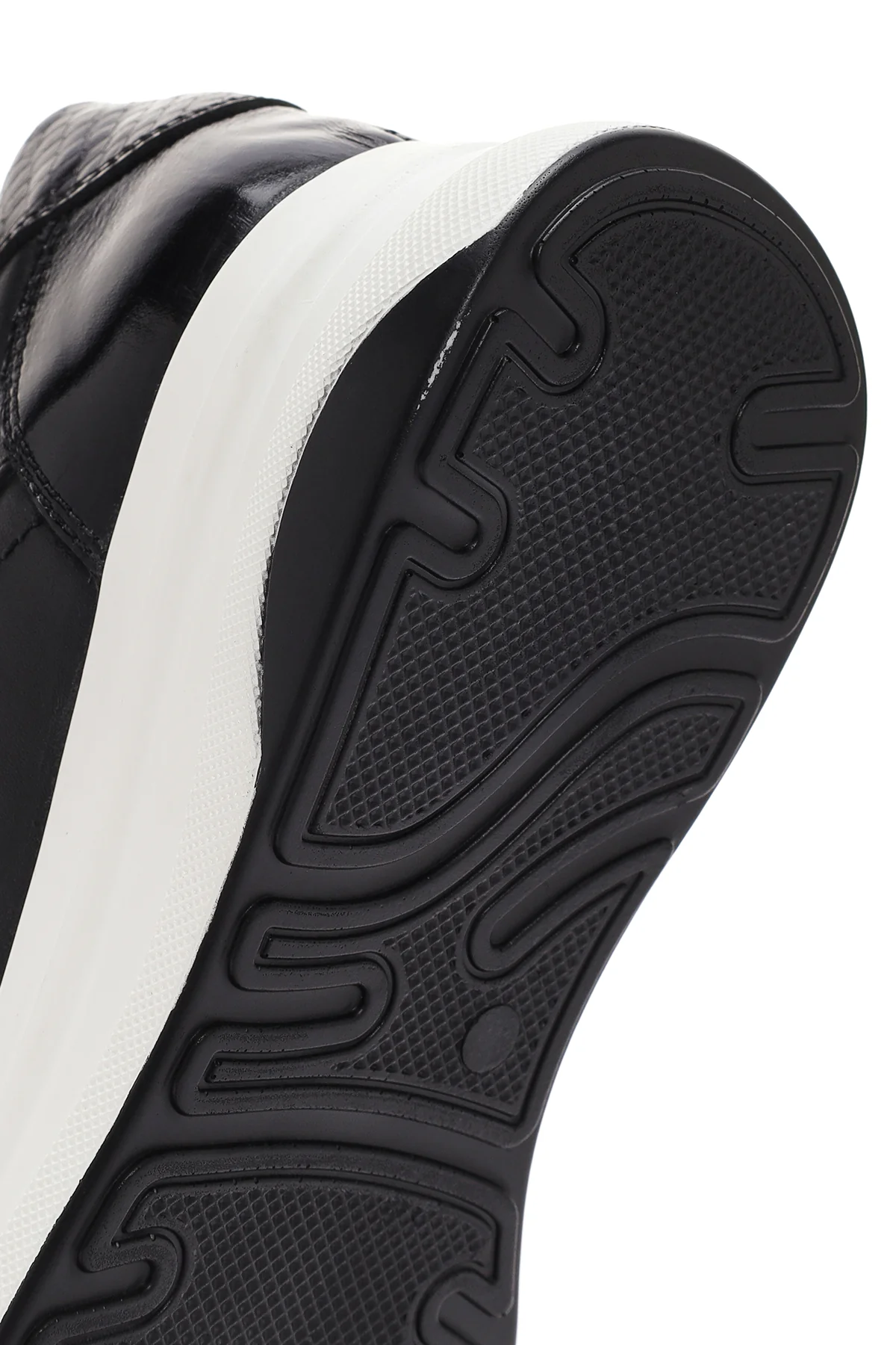Kadın Siyah Kalın Tabanlı Deri Sneaker - Image 8