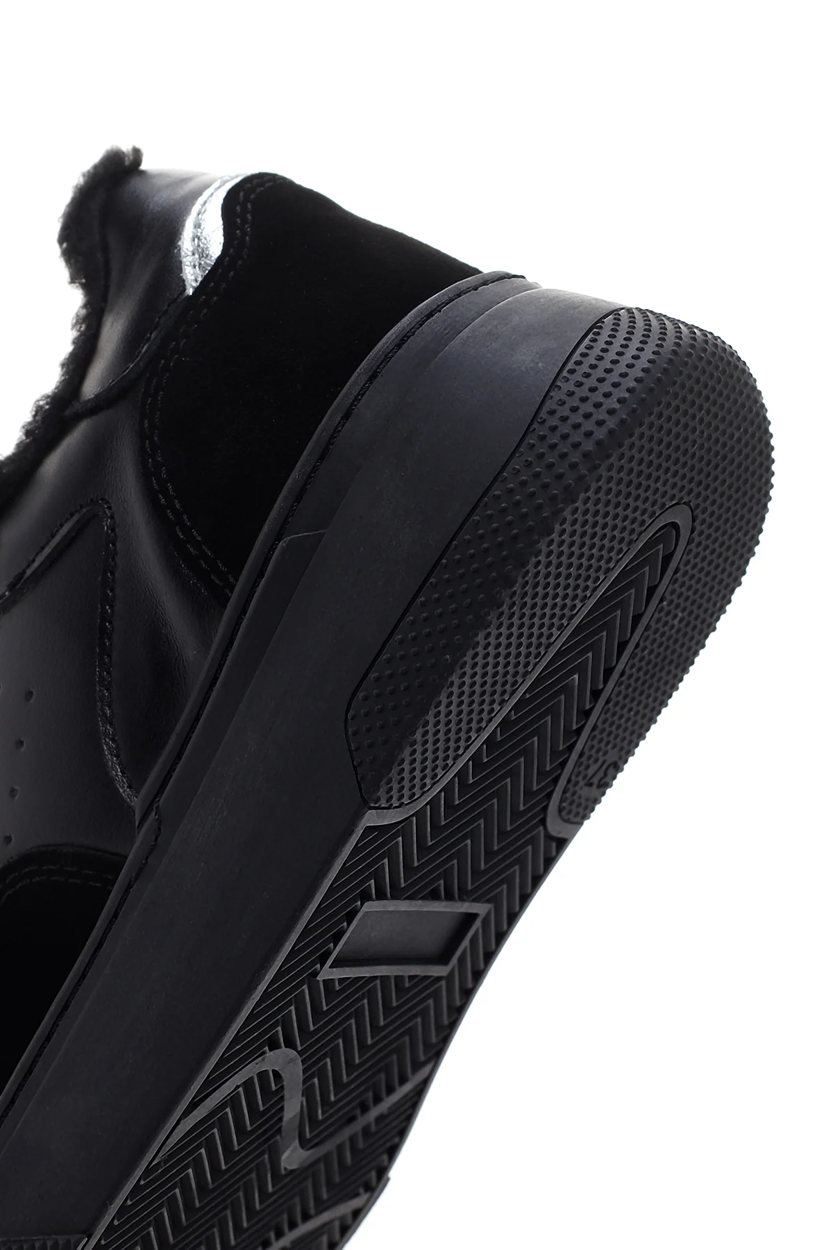 Kadın Siyah Kalın Tabanlı Kürklü Deri Sneaker - Image 8