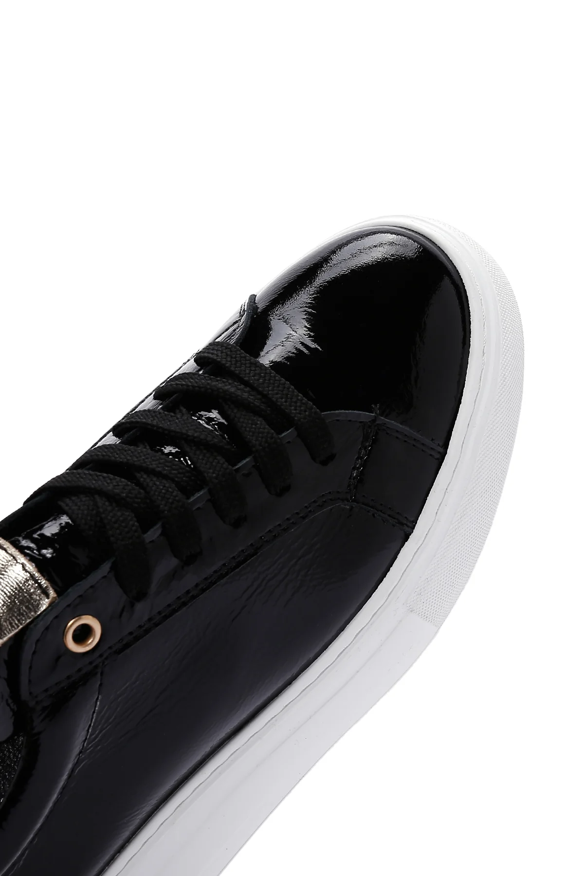 Kadın Siyah Kalın Tabanlı Rugan Deri Sneaker - Image 9