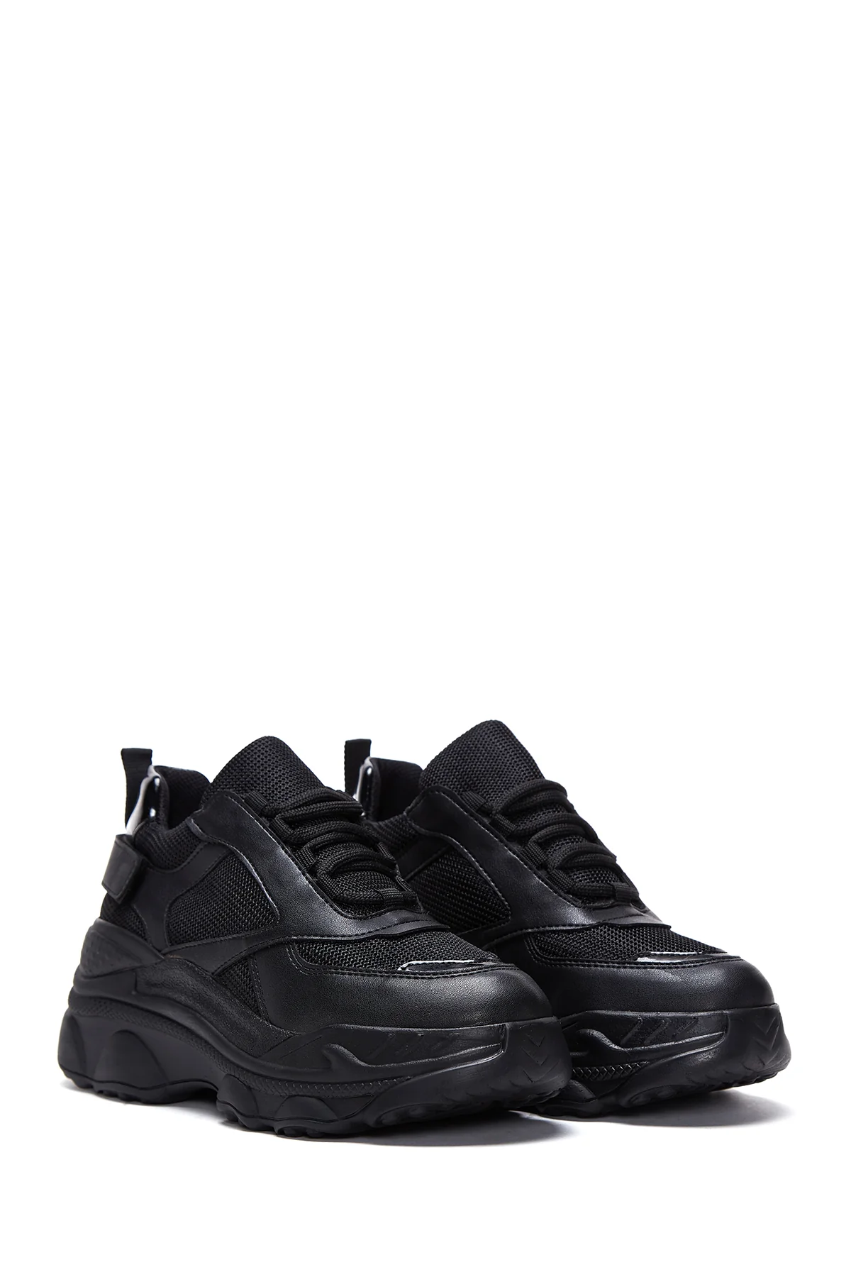 Kadın Siyah Kalın Tabanlı Sneaker - Image 3