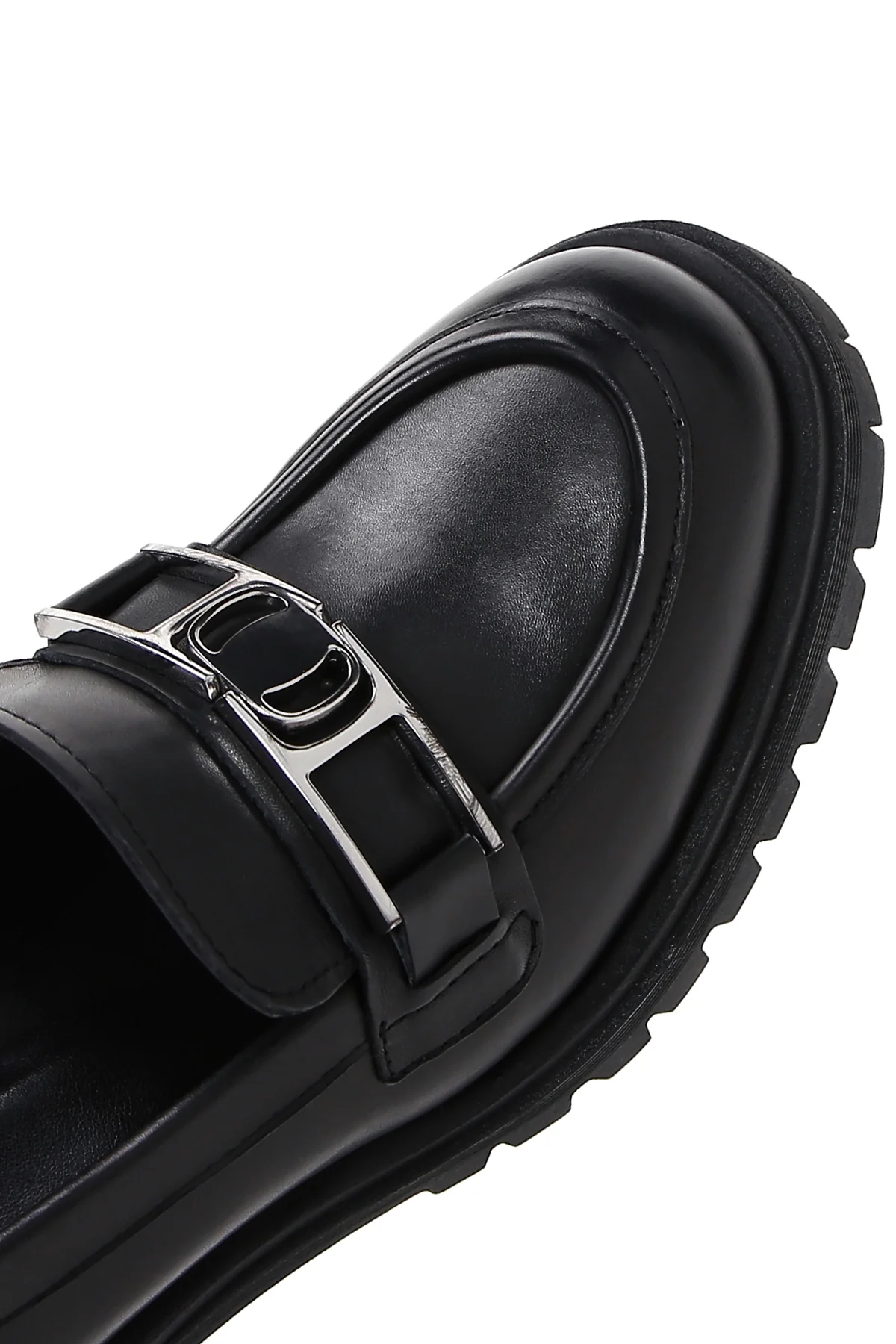 Kadın Siyah Kalın Topuklu Deri Maskülen Loafer - Image 7