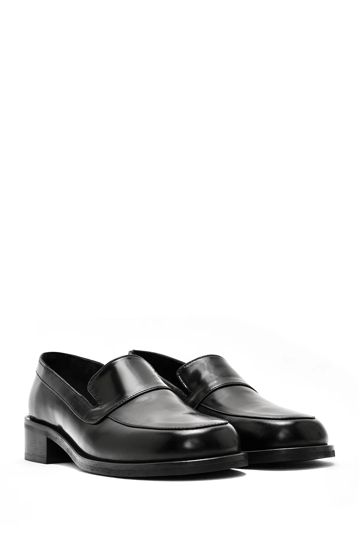 Kadın Siyah Klasik Deri Loafer - Image 3