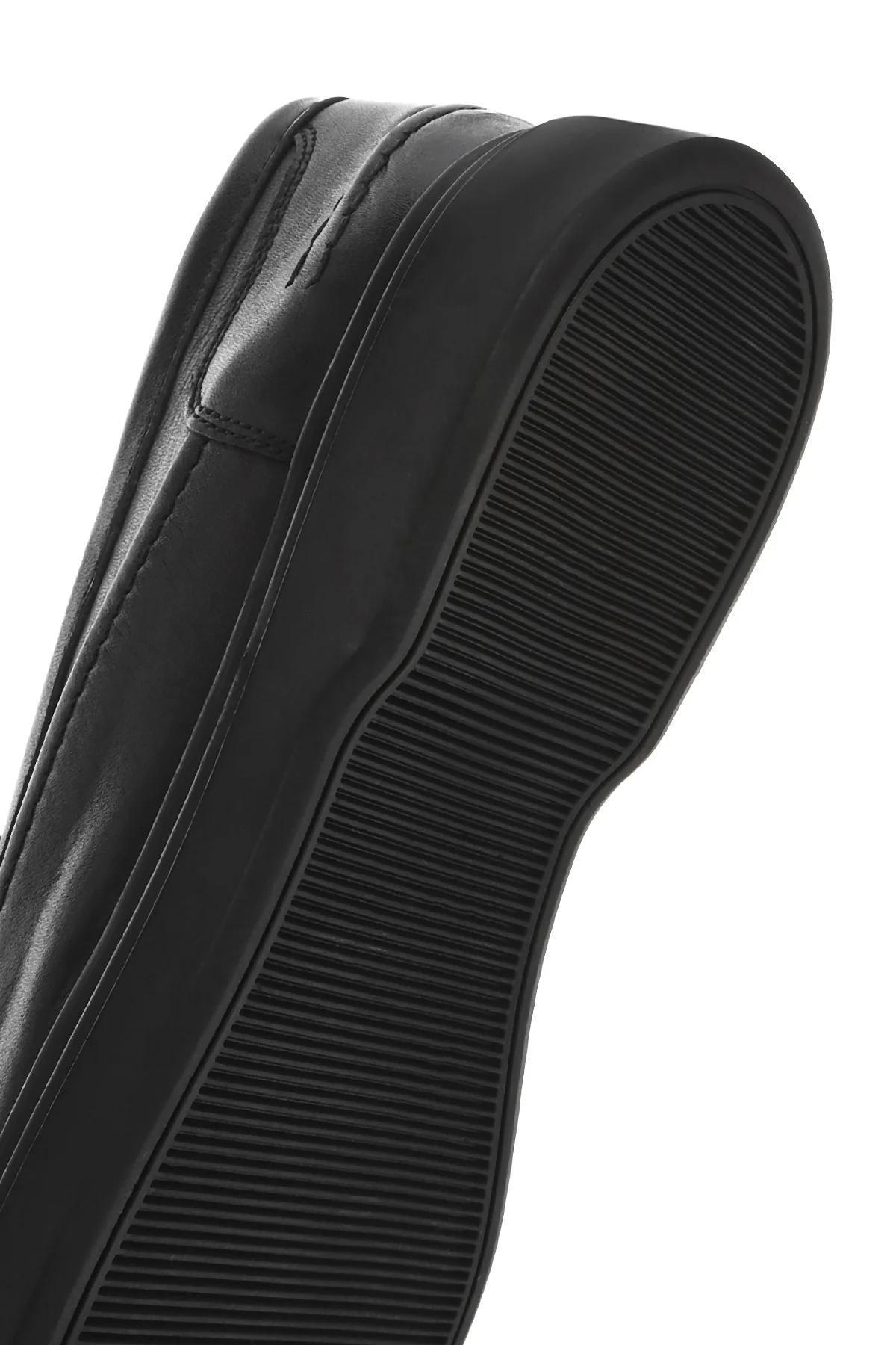 Kadın Siyah Püsküllü Deri Loafer - Image 9