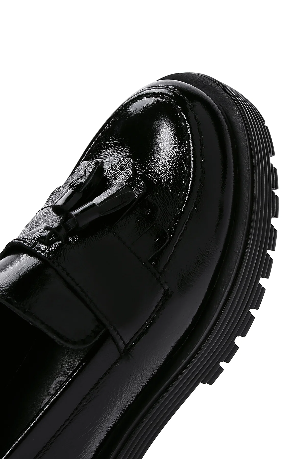 Kadın Siyah Püsküllü Deri Maskülen Loafer - Image 8