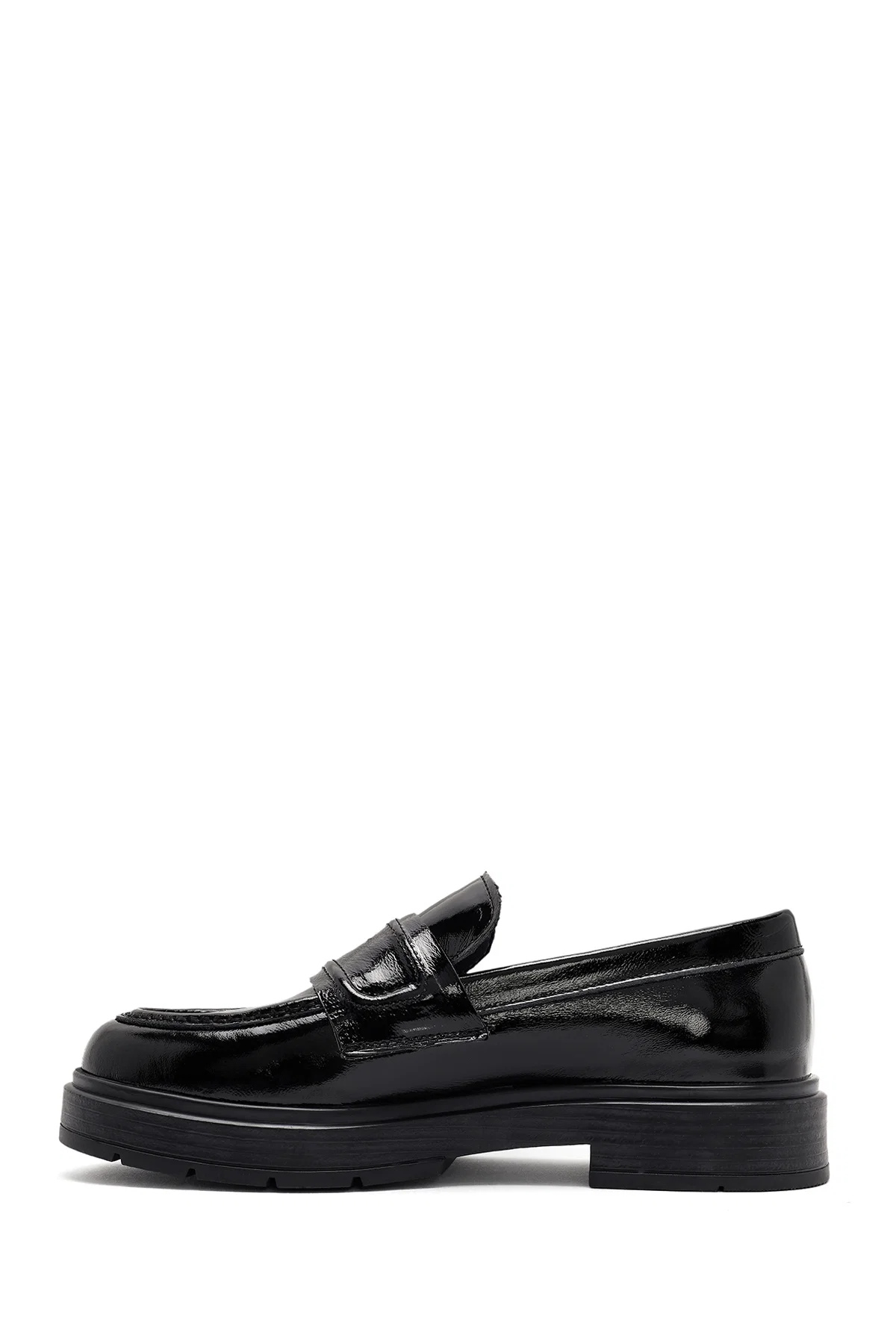 Kadın Siyah Rugan Deri Makosen Loafer - Image 2