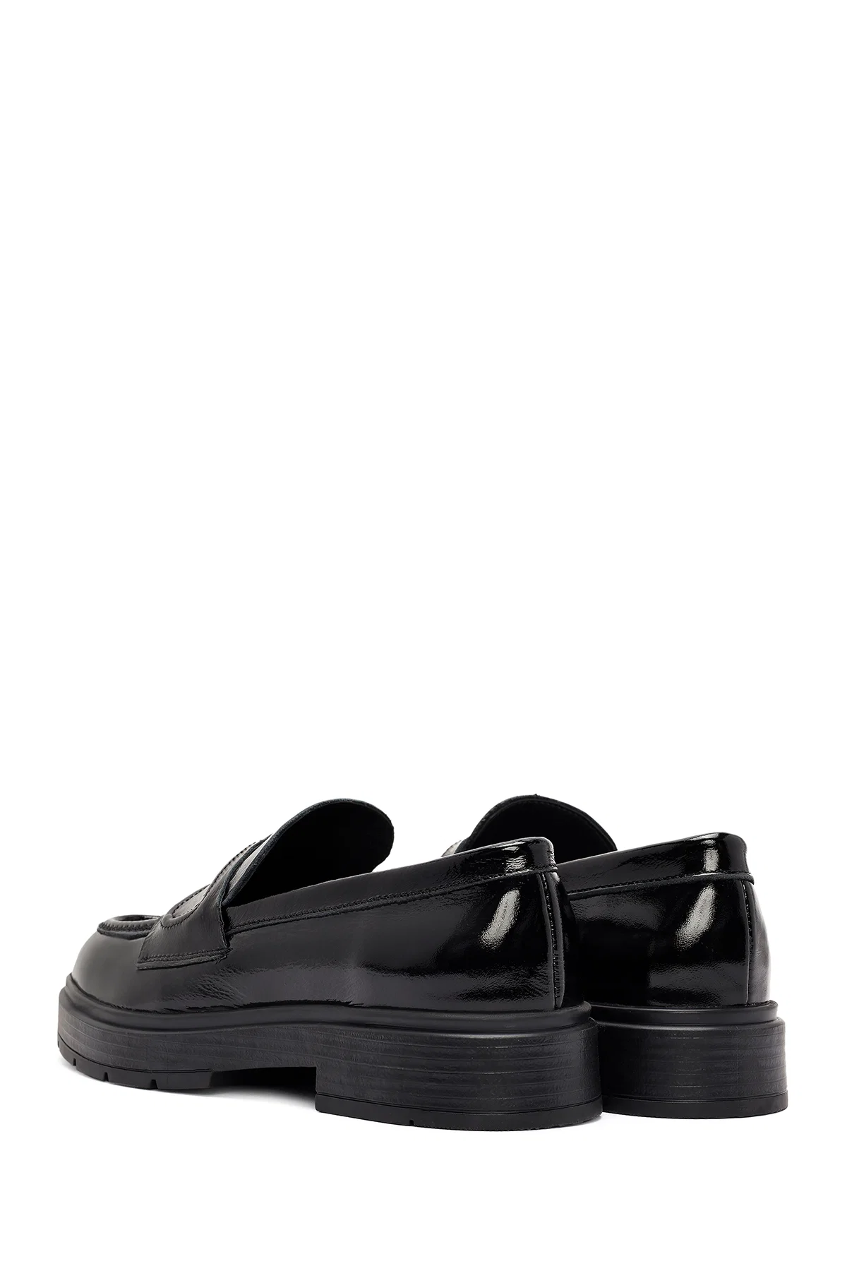 Kadın Siyah Rugan Deri Makosen Loafer - Image 5
