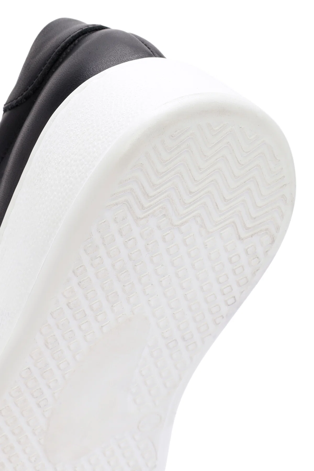 Kadın Siyah Taşlı Bağcıklı Kalın Tabanlı Deri Sneaker - Image 8