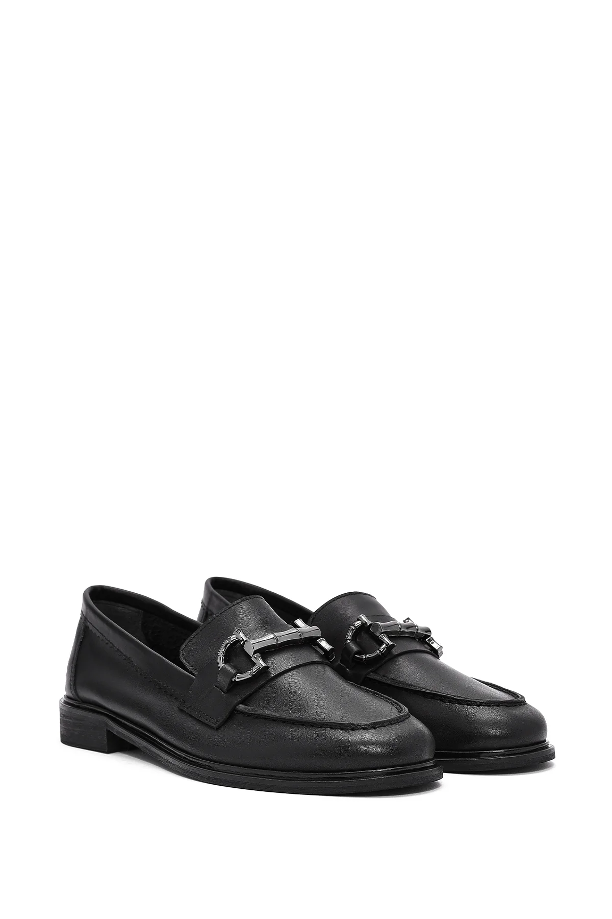 Kadın Siyah Tokalı Deri Maskülen Loafer - Image 2