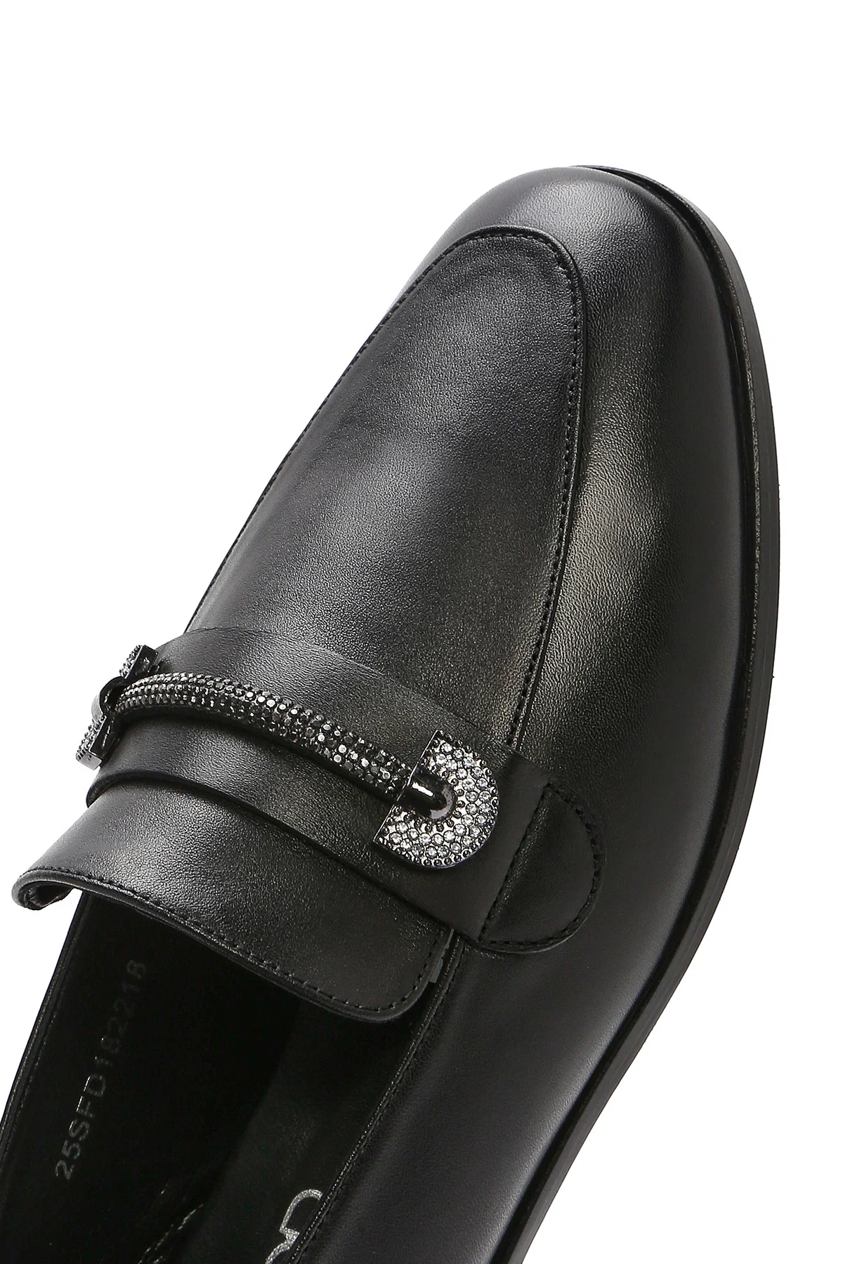 Kadın Siyah Tokalı Deri Maskülen Loafer - Image 8
