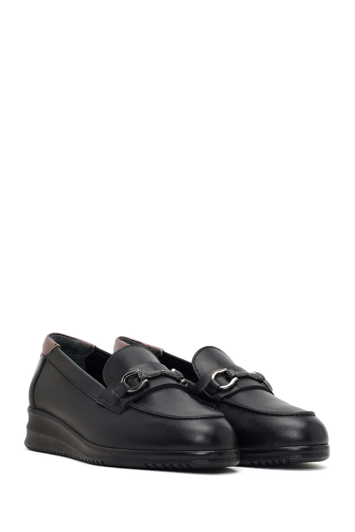 Kadın Siyah Tokalı Dolgu Topuklu Deri Comfort Loafer - Image 2
