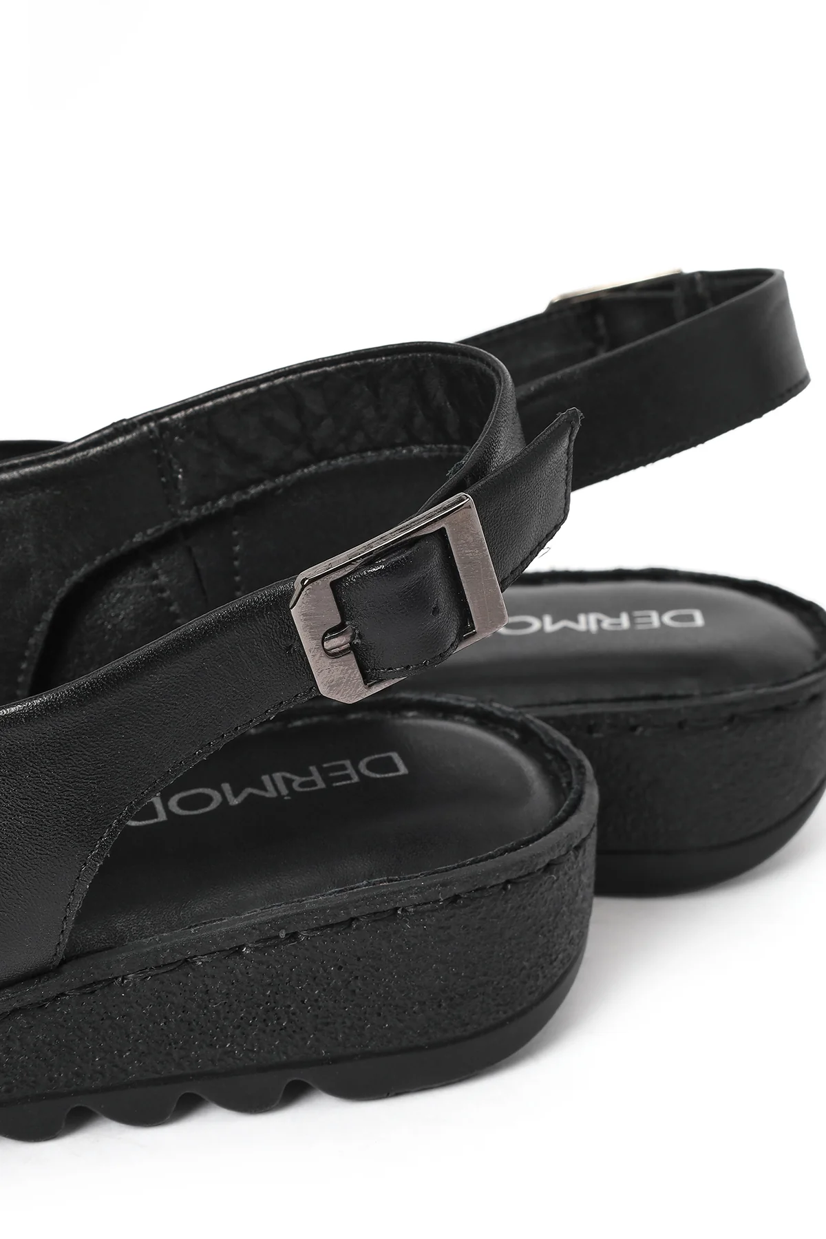 Kadın Siyah Tokalı Konfor Deri Sandalet - Image 10