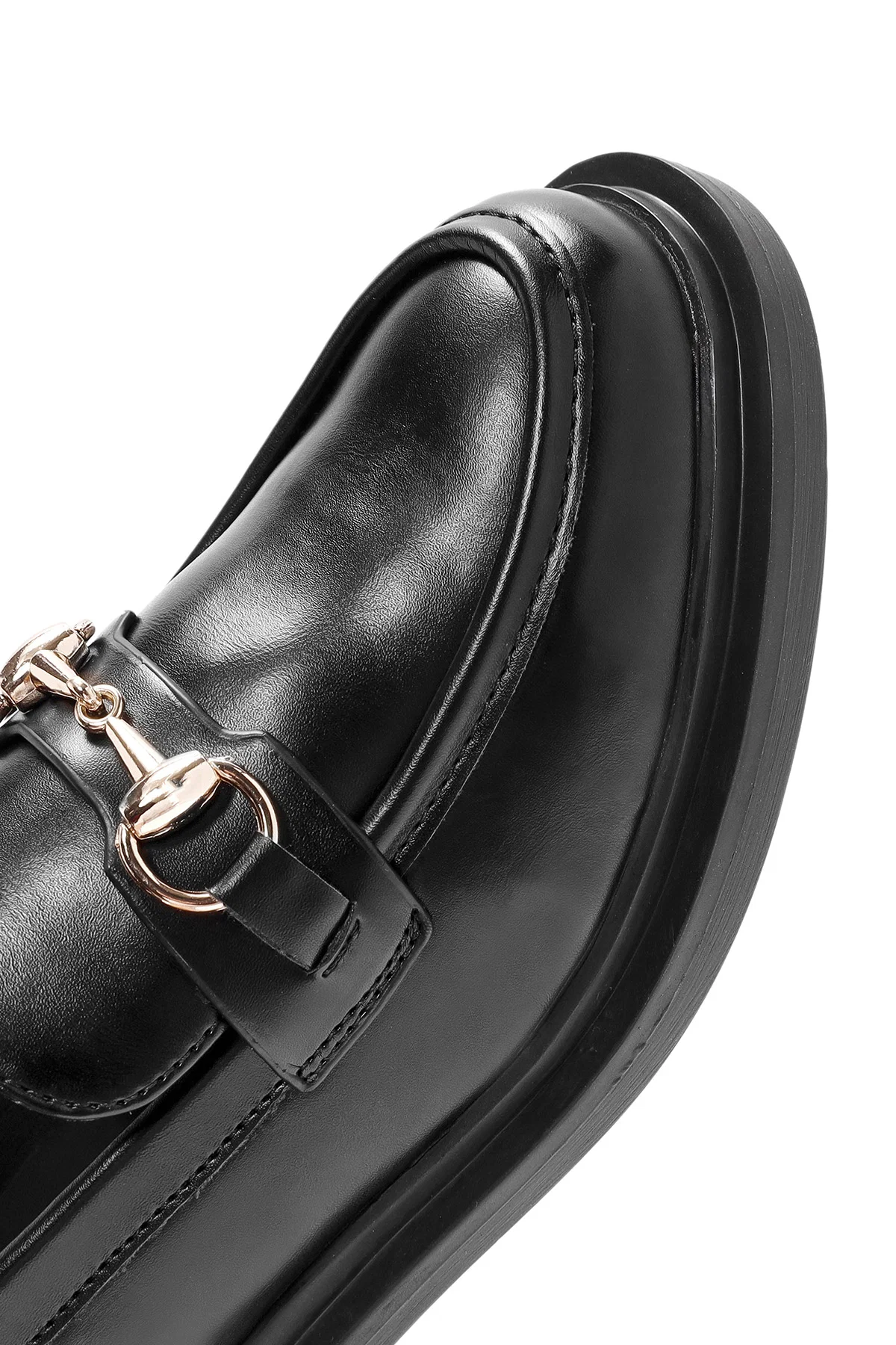 Kadın Siyah Tokalı Maskülen Loafer - Image 10