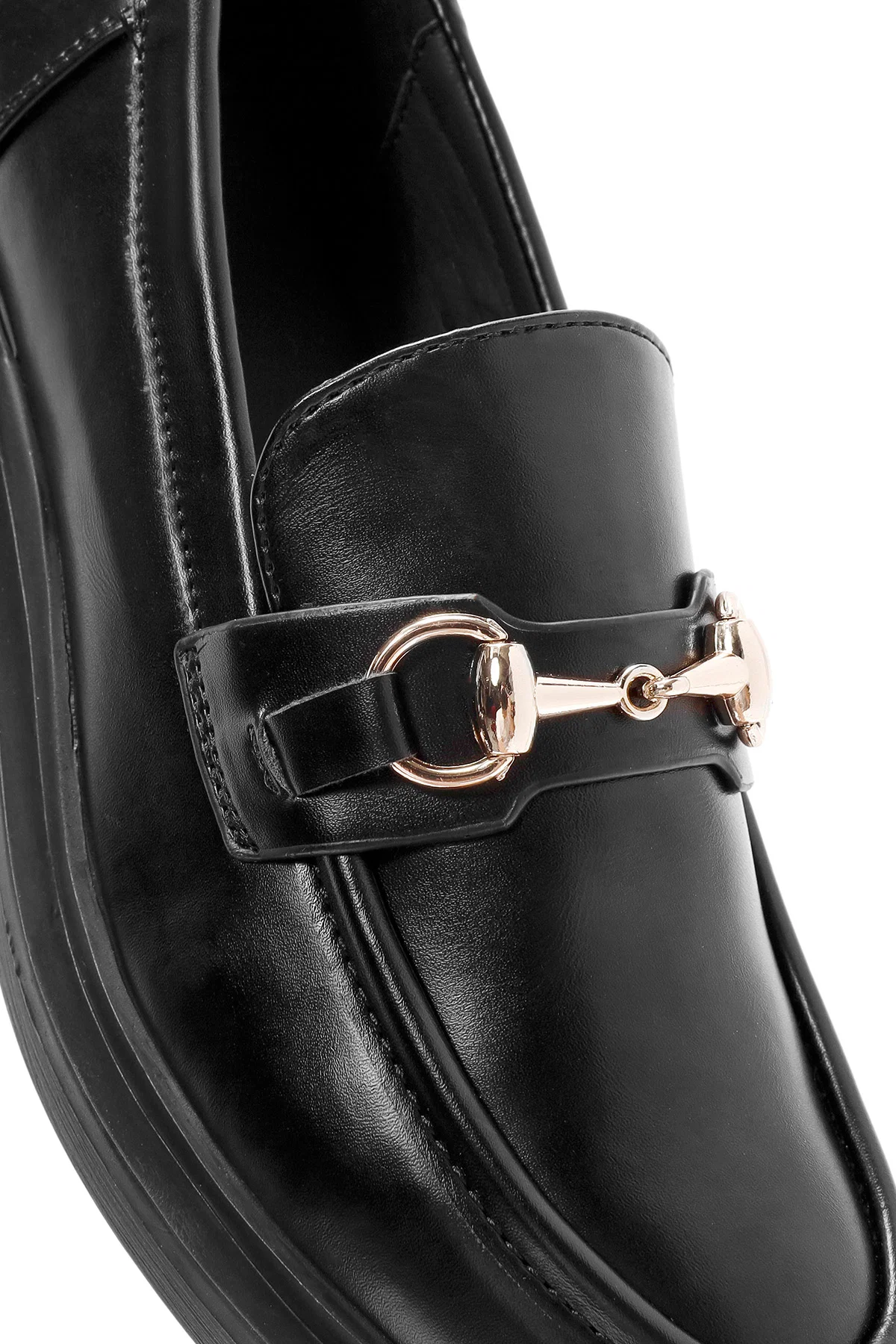 Kadın Siyah Tokalı Maskülen Loafer - Image 9