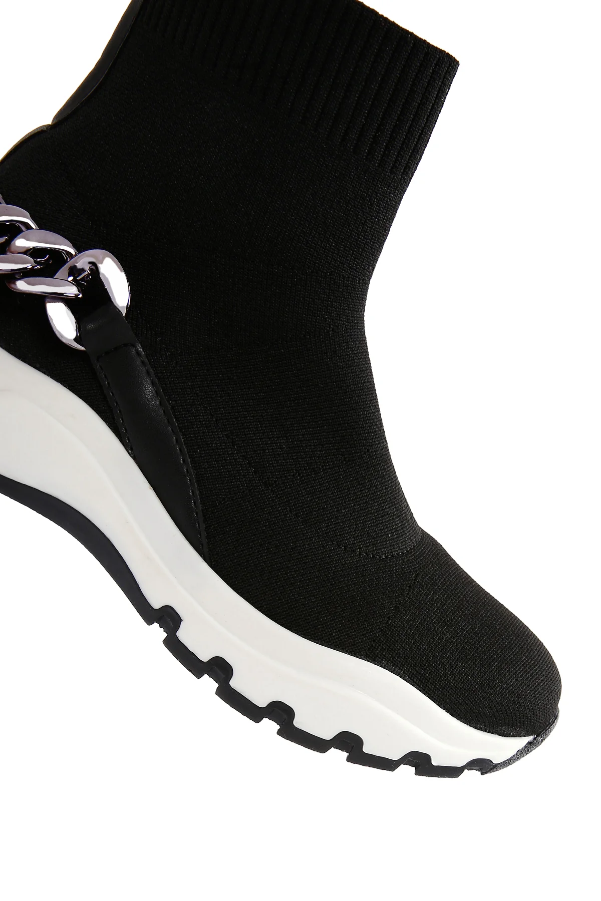 Kadın Siyah Zincir Aksesuarlı Bilekli Sneaker Bot - Image 9