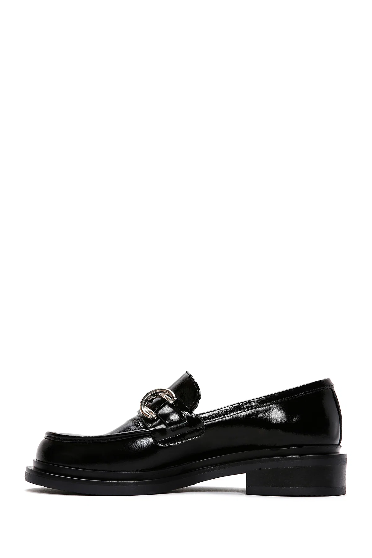 Kadın Siyah Zincir Detaylı Deri Maskülen Loafer - Image 2